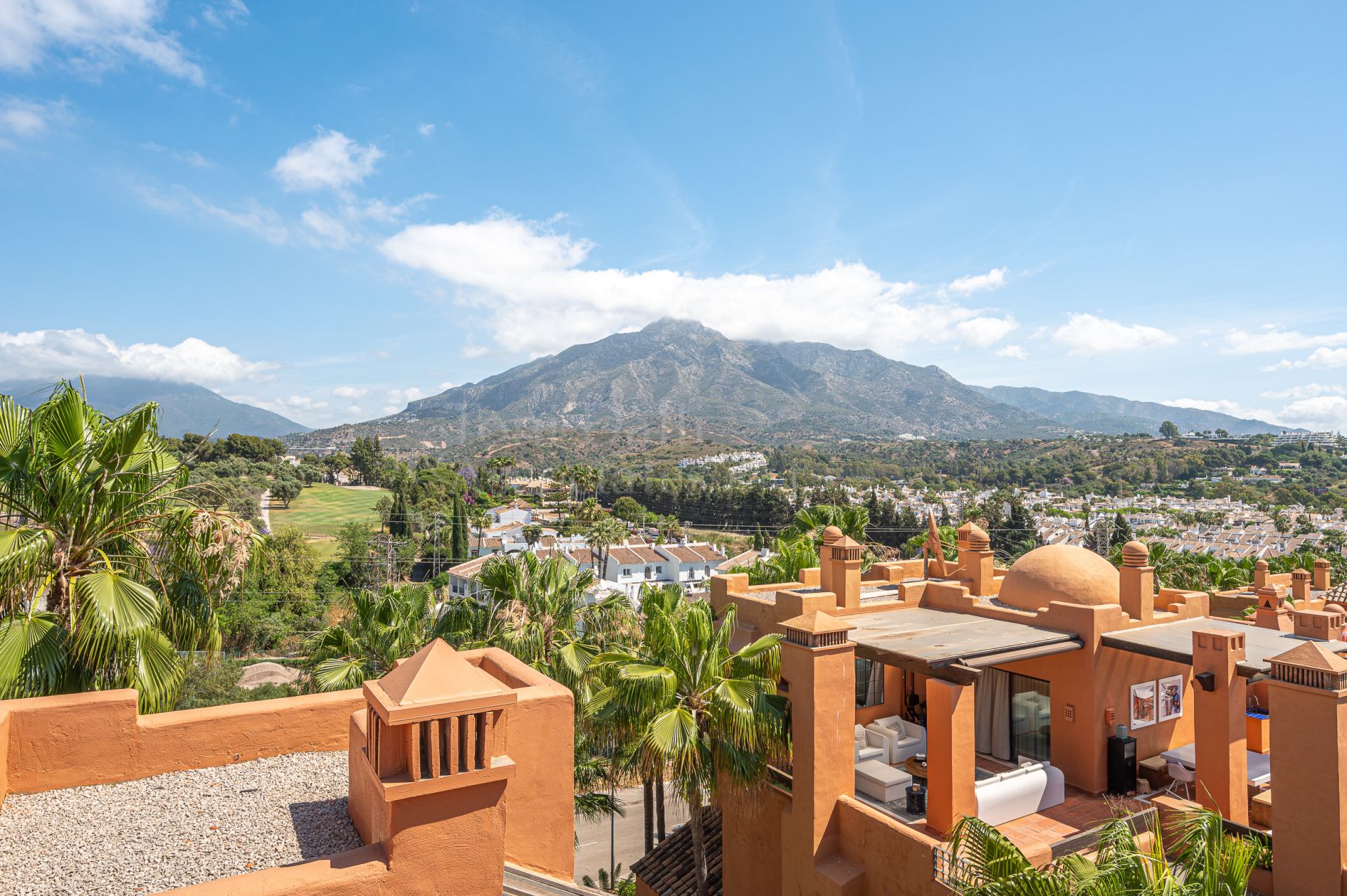 Duplex Penthouse in La Alzambra Hill Club, Marbella