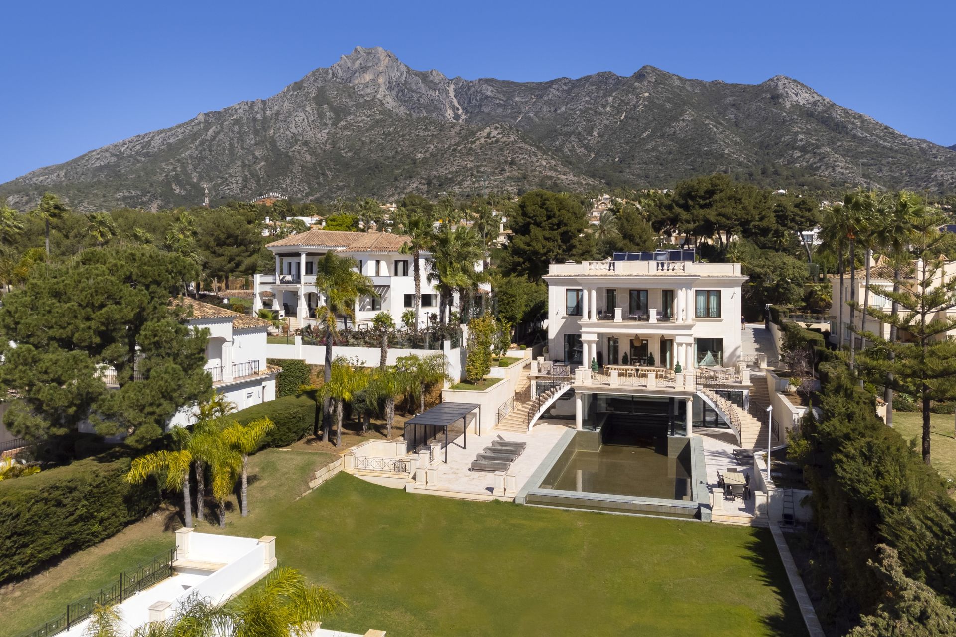 Villa in Sierra Blanca, Marbella