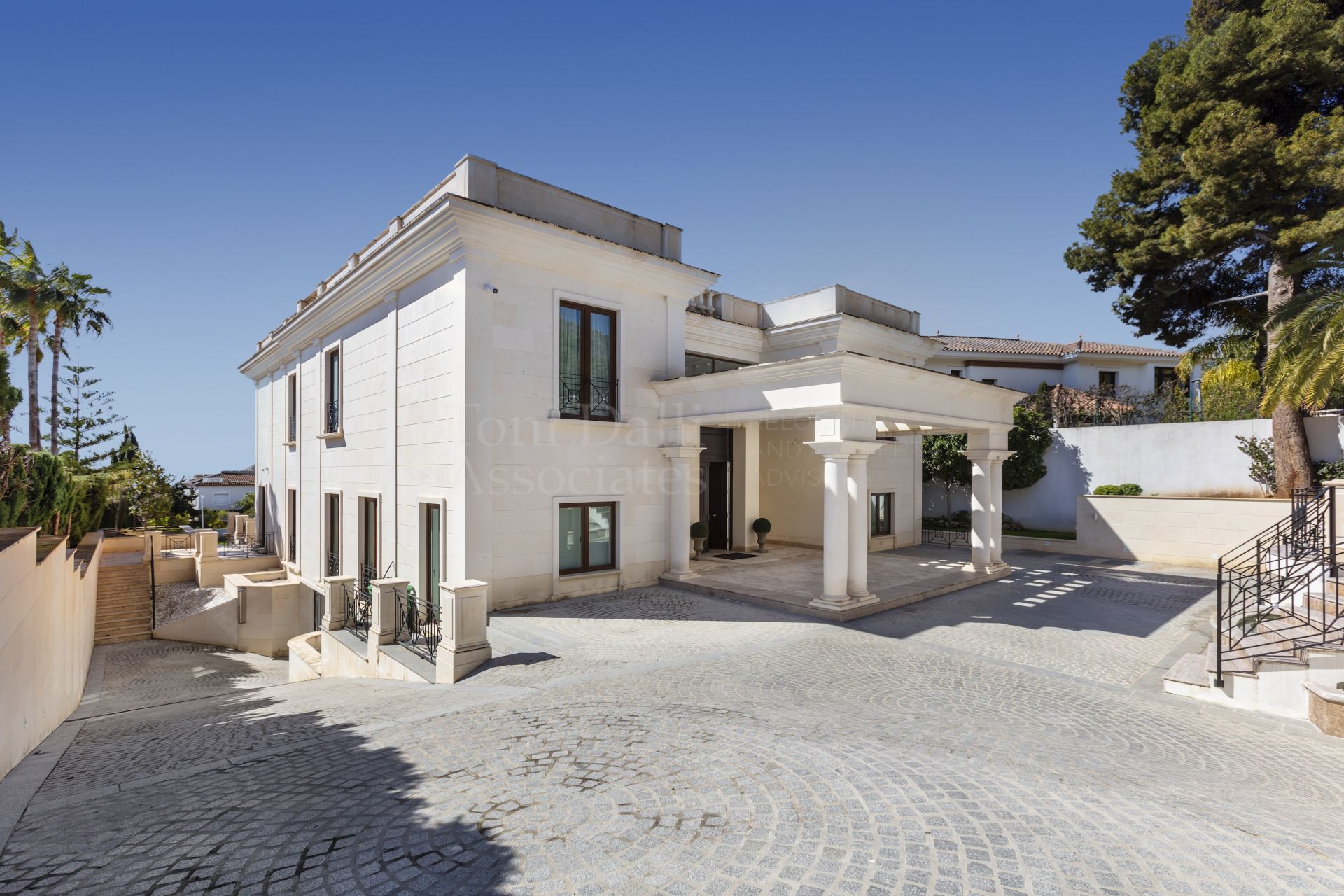 Villa in Sierra Blanca, Marbella