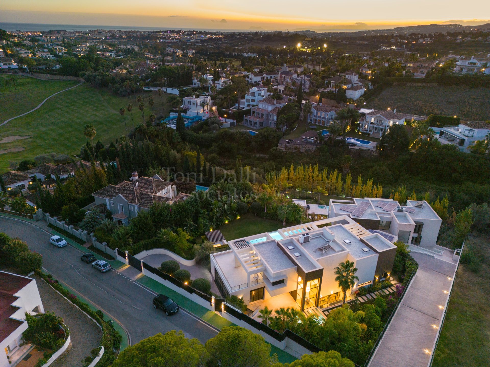 Villa in La Cerquilla, Marbella