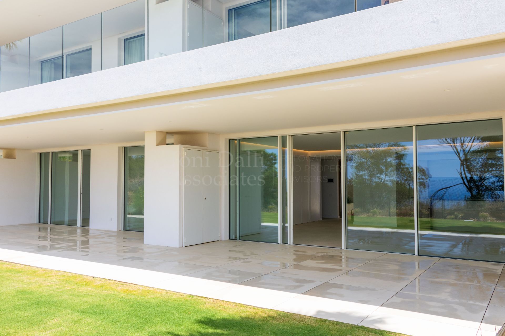 Ground Floor Apartment in La Mairena, Marbella