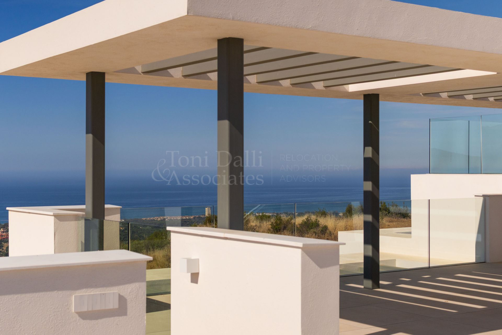 Ground Floor Apartment in La Mairena, Marbella