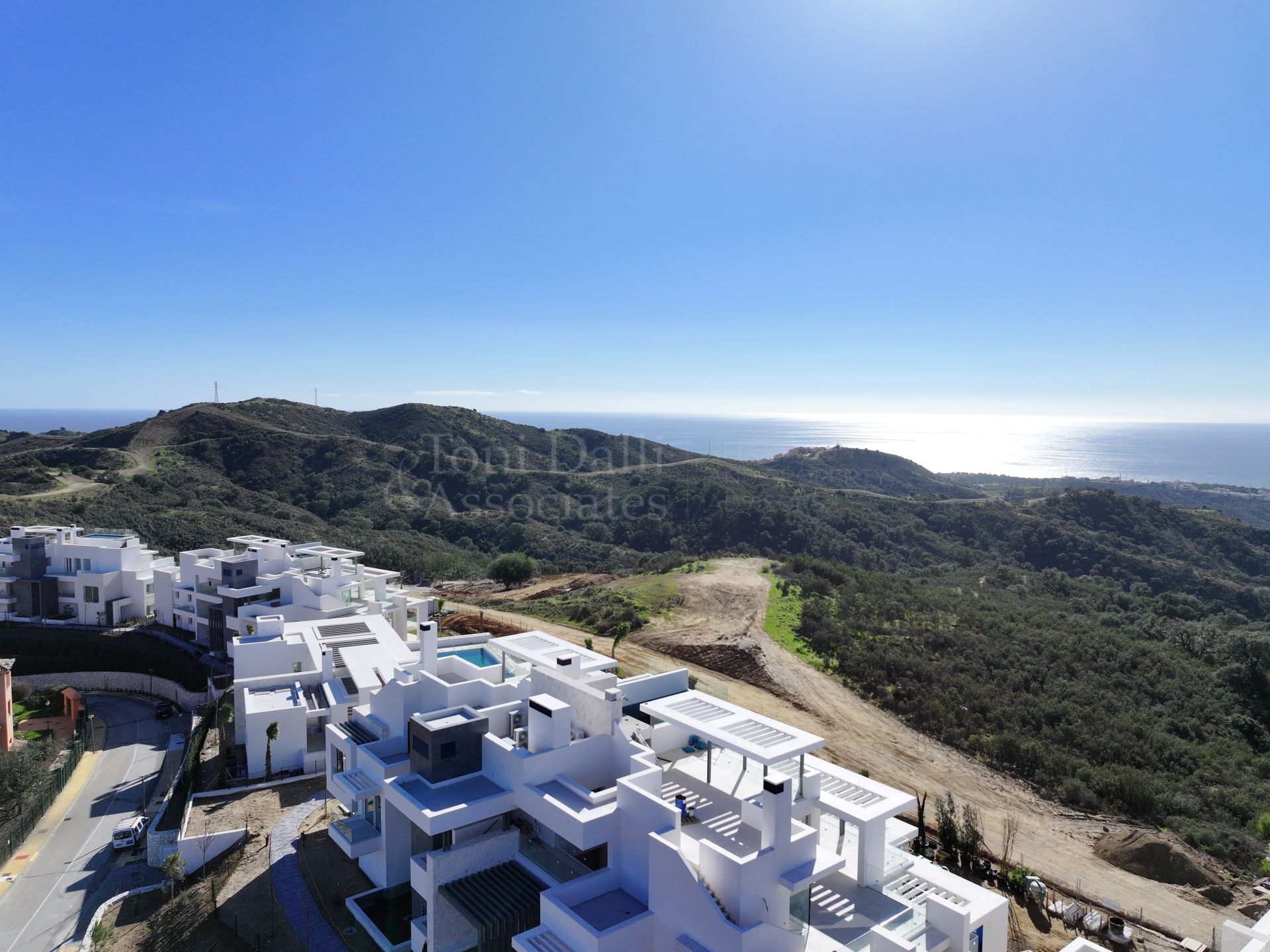 Ground Floor Apartment in La Mairena, Marbella