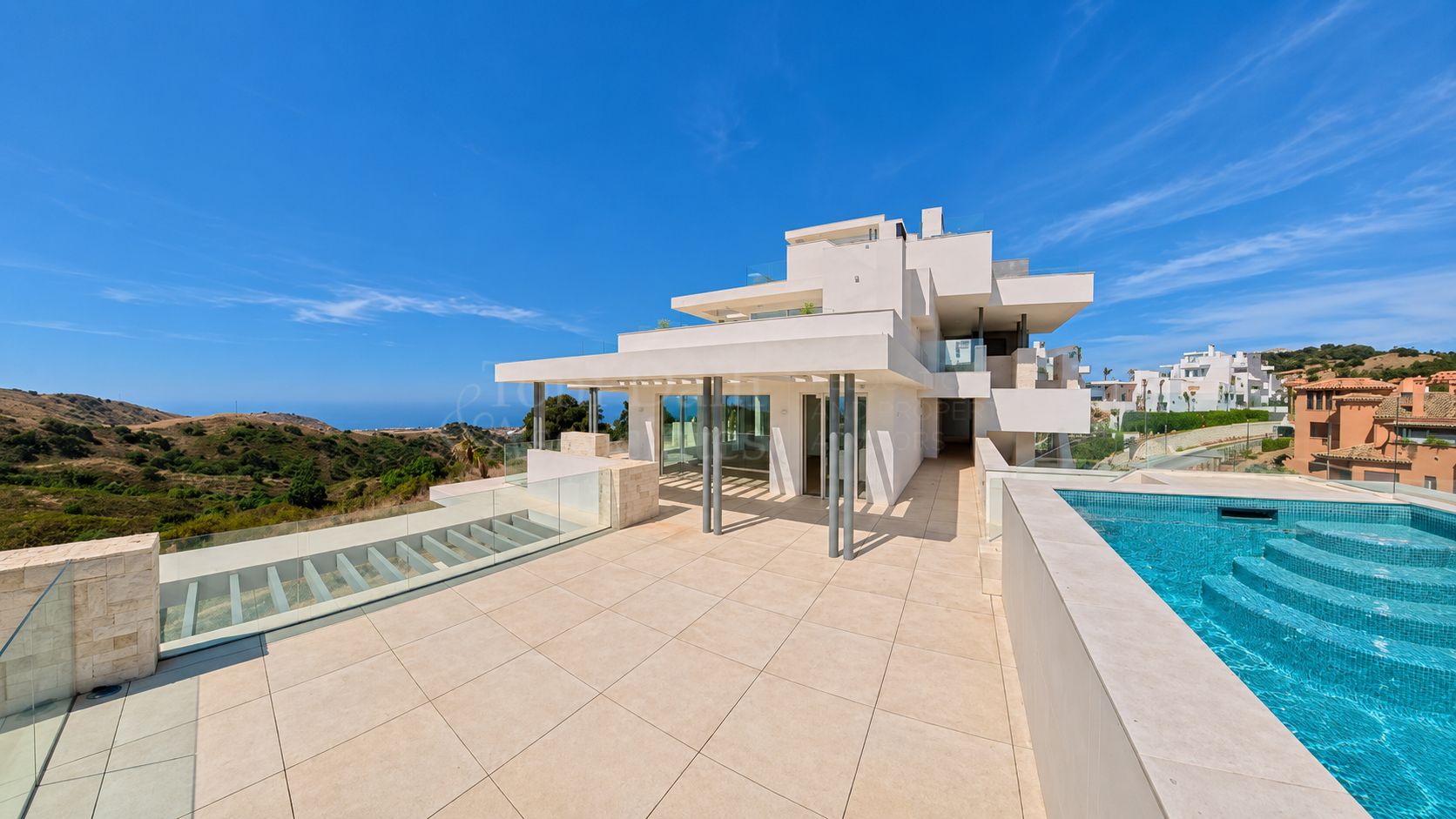 Ground Floor Apartment in La Mairena, Marbella
