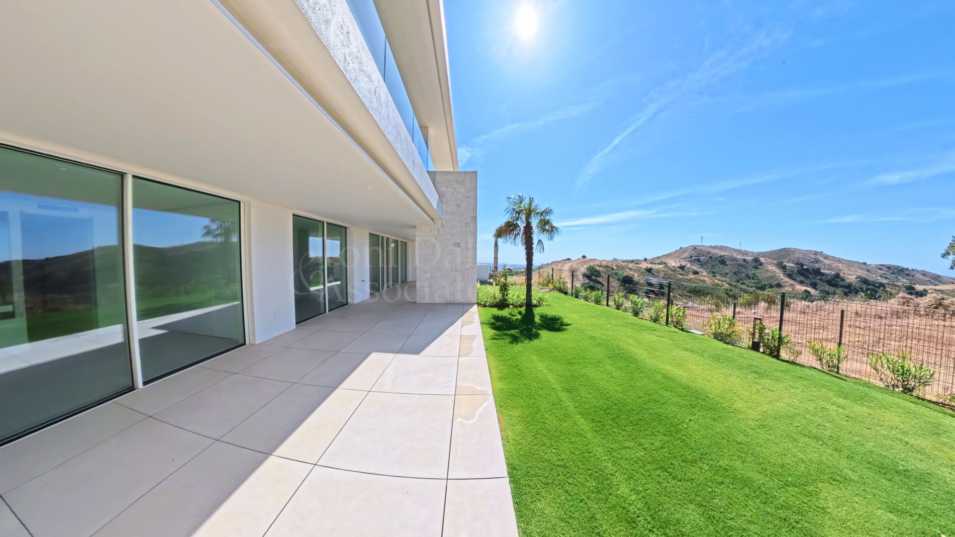 Ground Floor Apartment in La Mairena, Marbella
