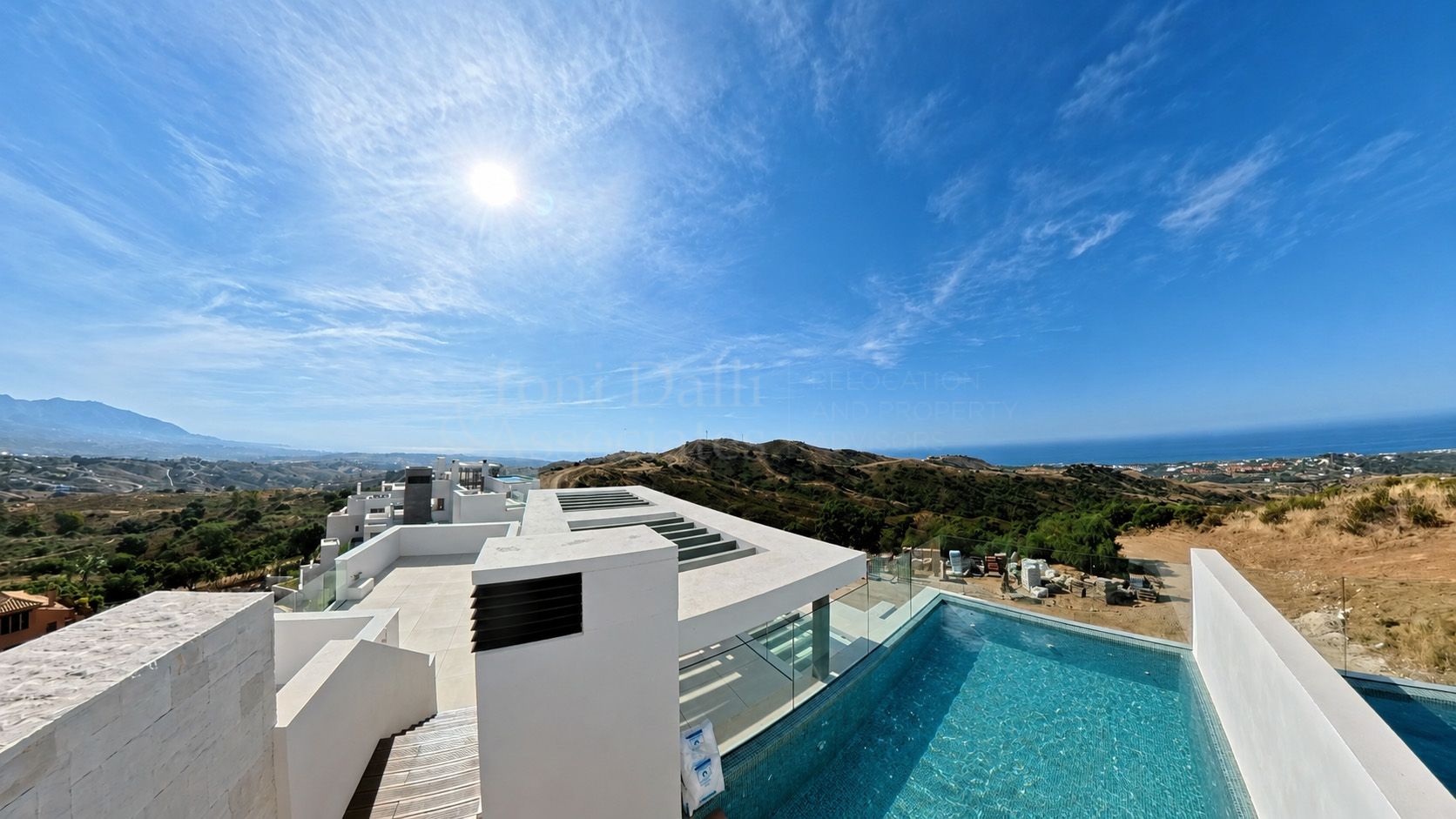 Ground Floor Apartment in La Mairena, Marbella