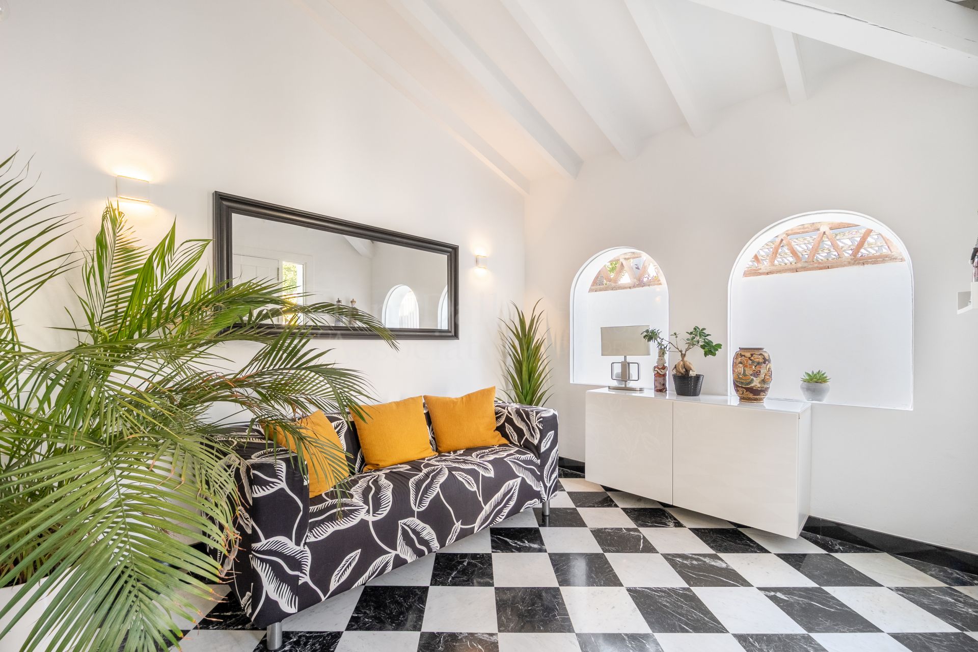 Semi Detached Villa in Rio Verde Playa, Marbella