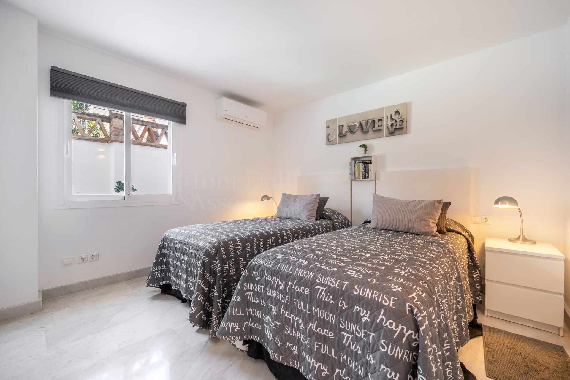 Semi Detached Villa in Rio Verde Playa, Marbella