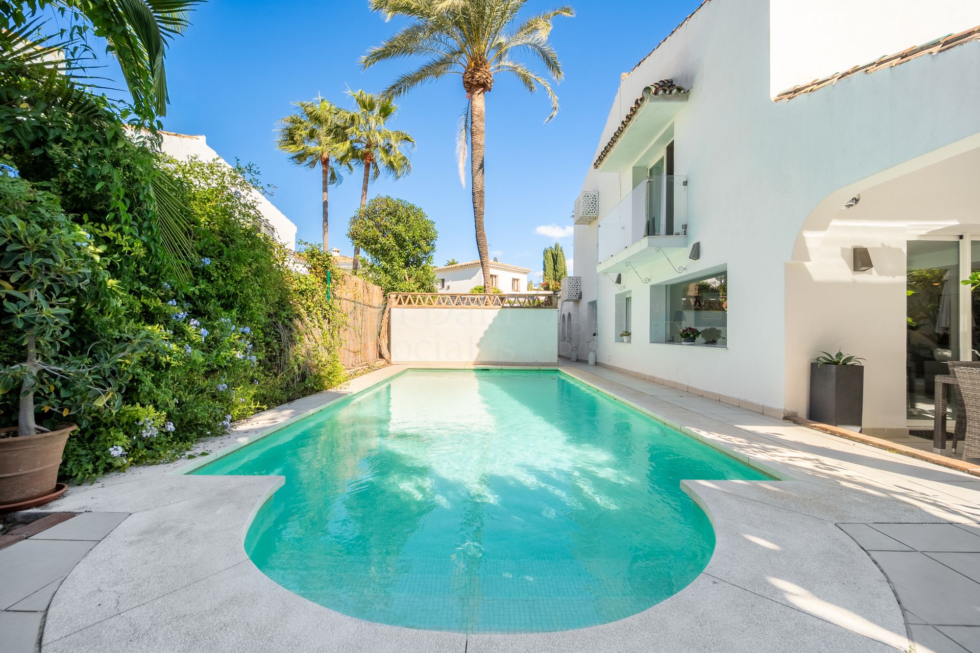 Semi Detached Villa in Rio Verde Playa, Marbella