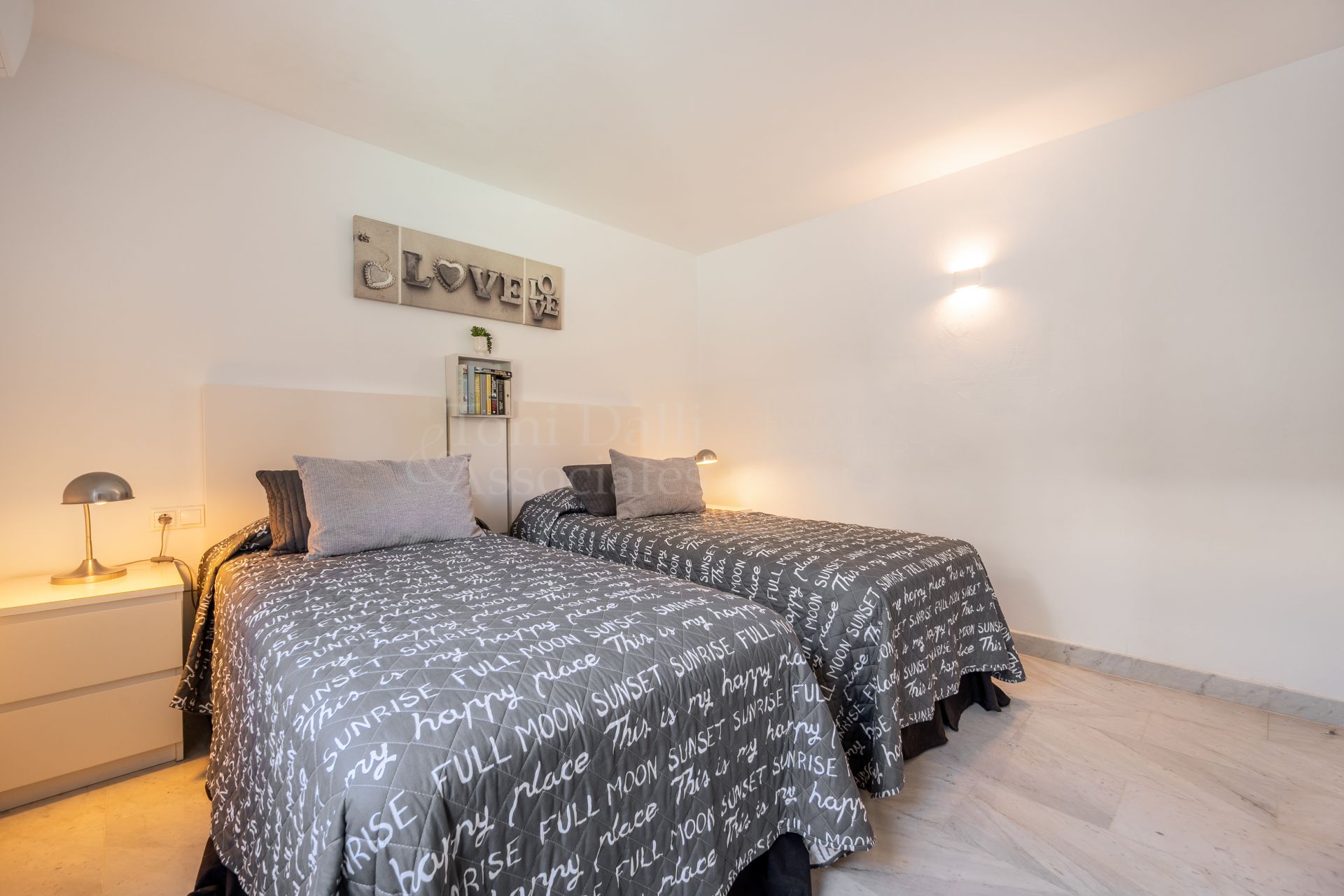 Semi Detached Villa in Rio Verde Playa, Marbella