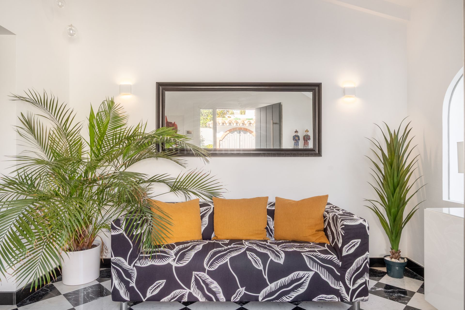 Semi Detached Villa in Rio Verde Playa, Marbella