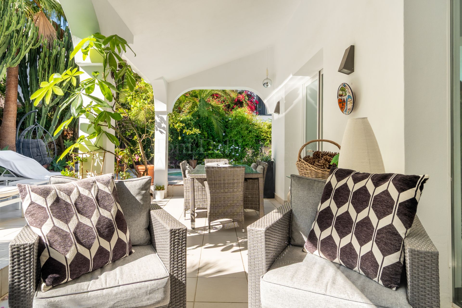 Semi Detached Villa in Rio Verde Playa, Marbella