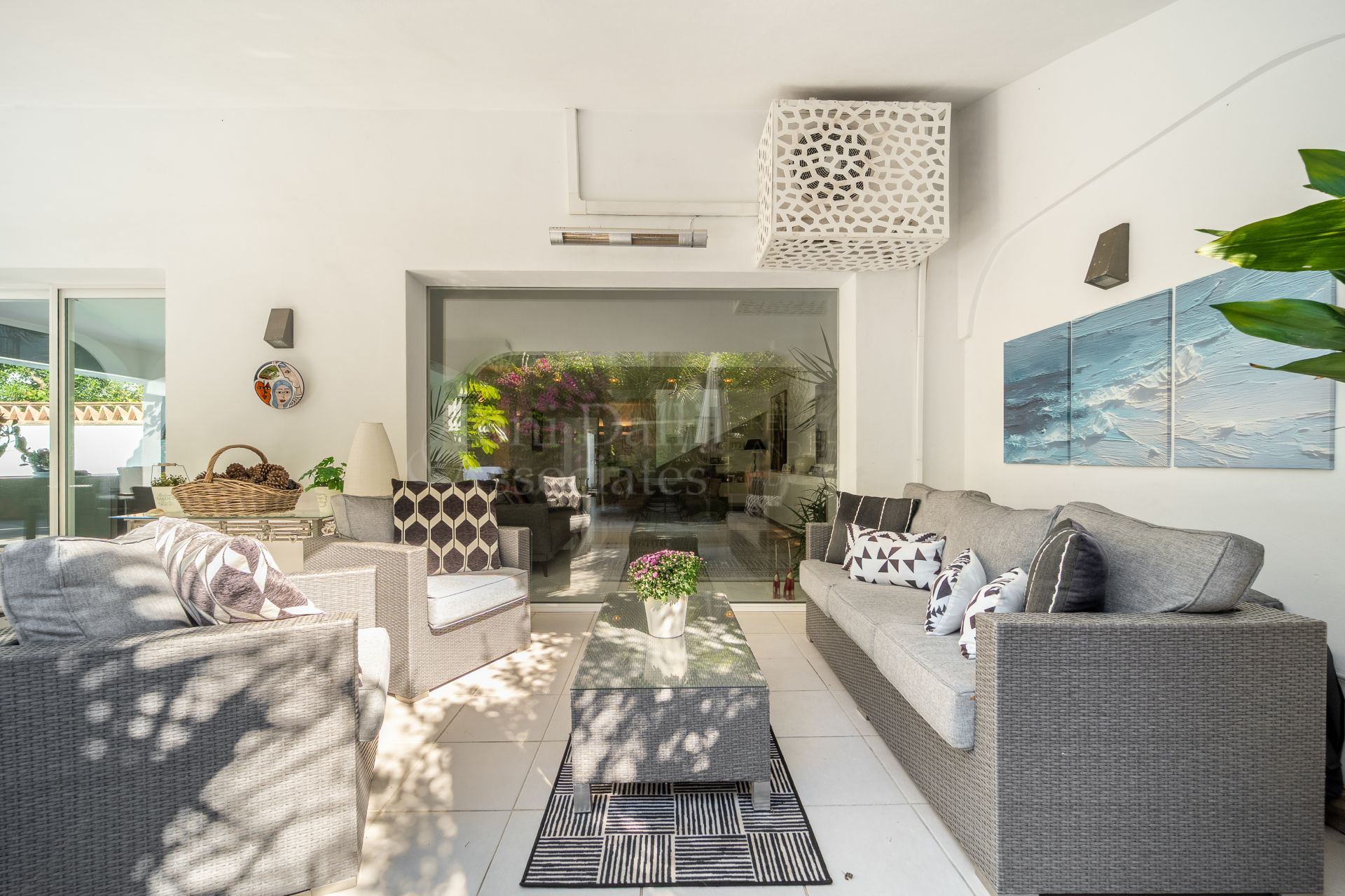 Semi Detached Villa in Rio Verde Playa, Marbella