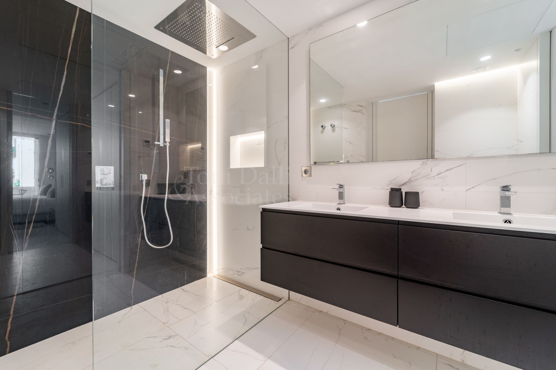 Apartment in Marina Puente Romano, Marbella