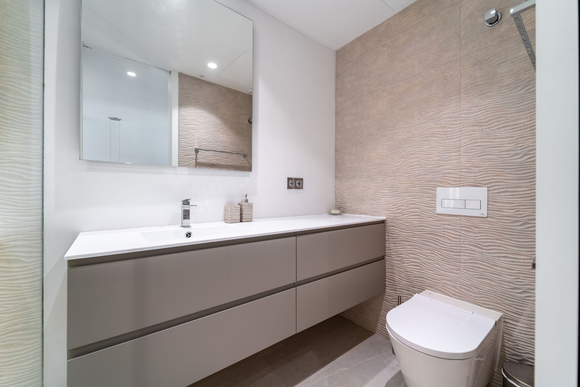 Apartment in Marina Puente Romano, Marbella