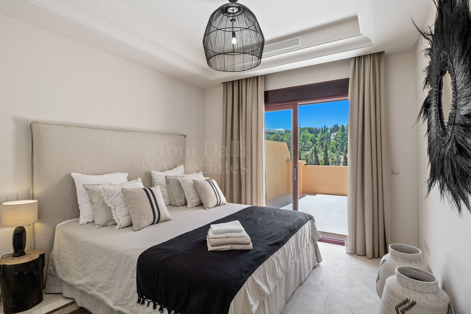 Villa in La Alzambra, Marbella
