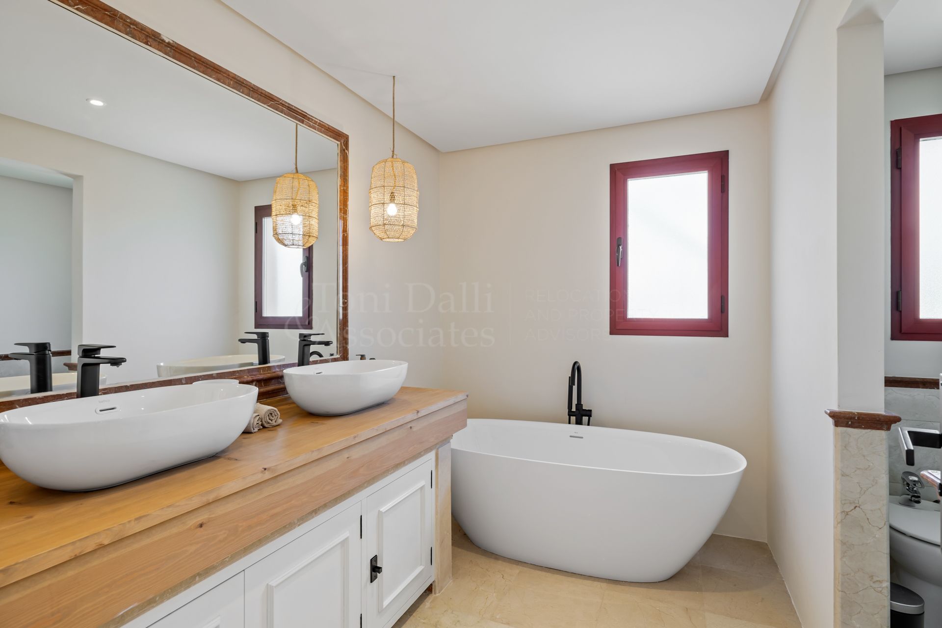 Villa in La Alzambra, Marbella