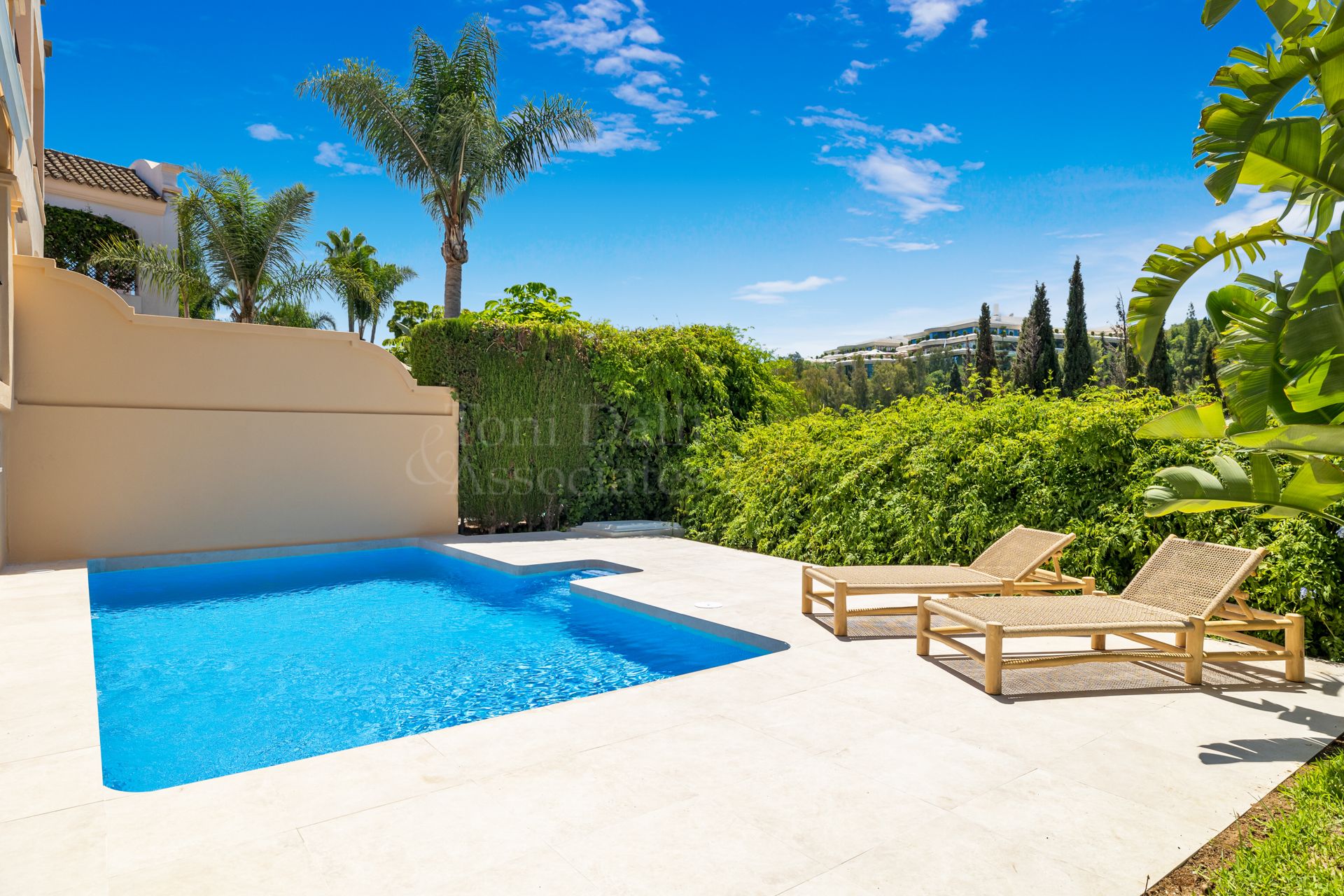 Villa in La Alzambra, Marbella