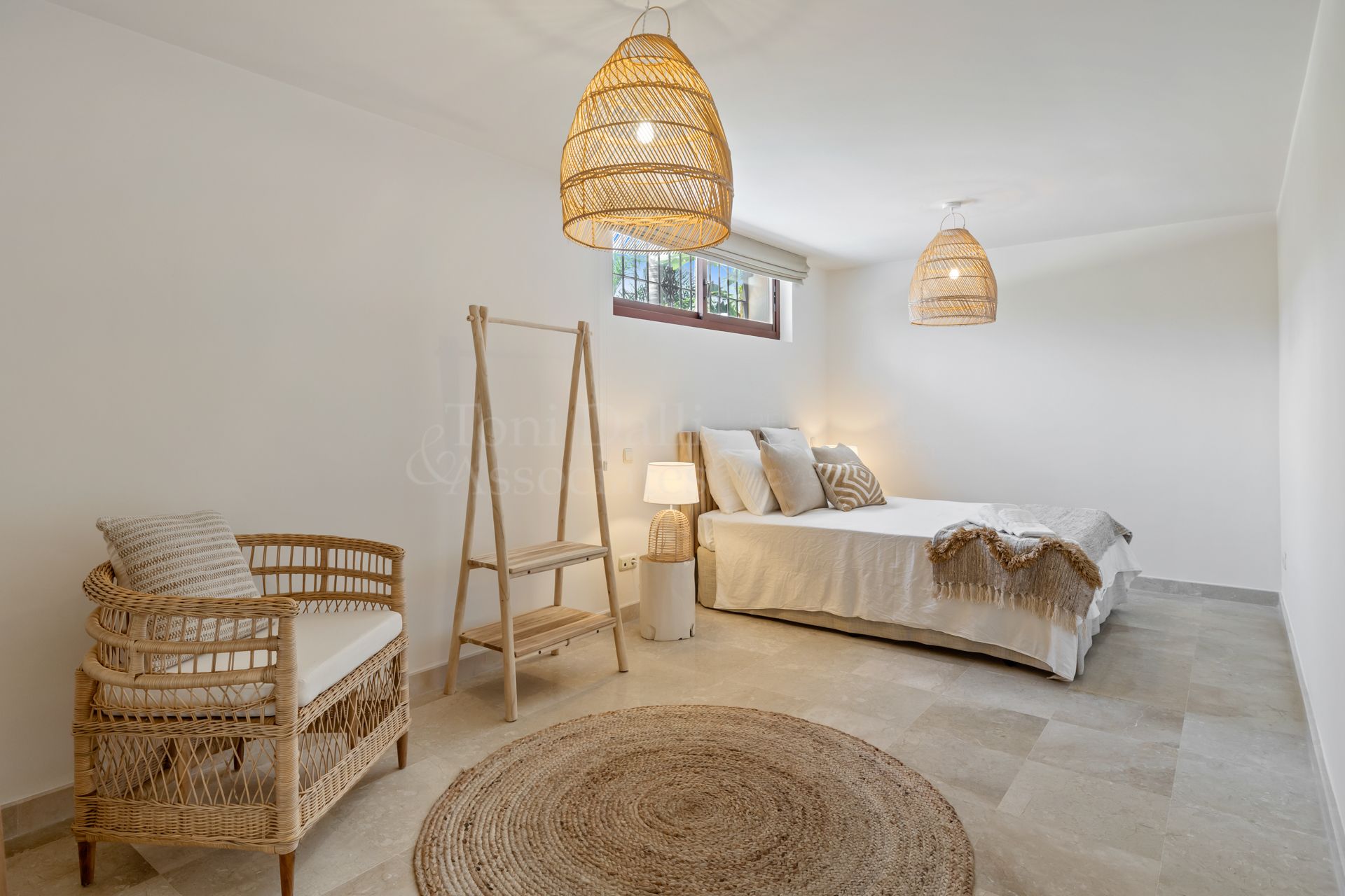 Villa in La Alzambra, Marbella