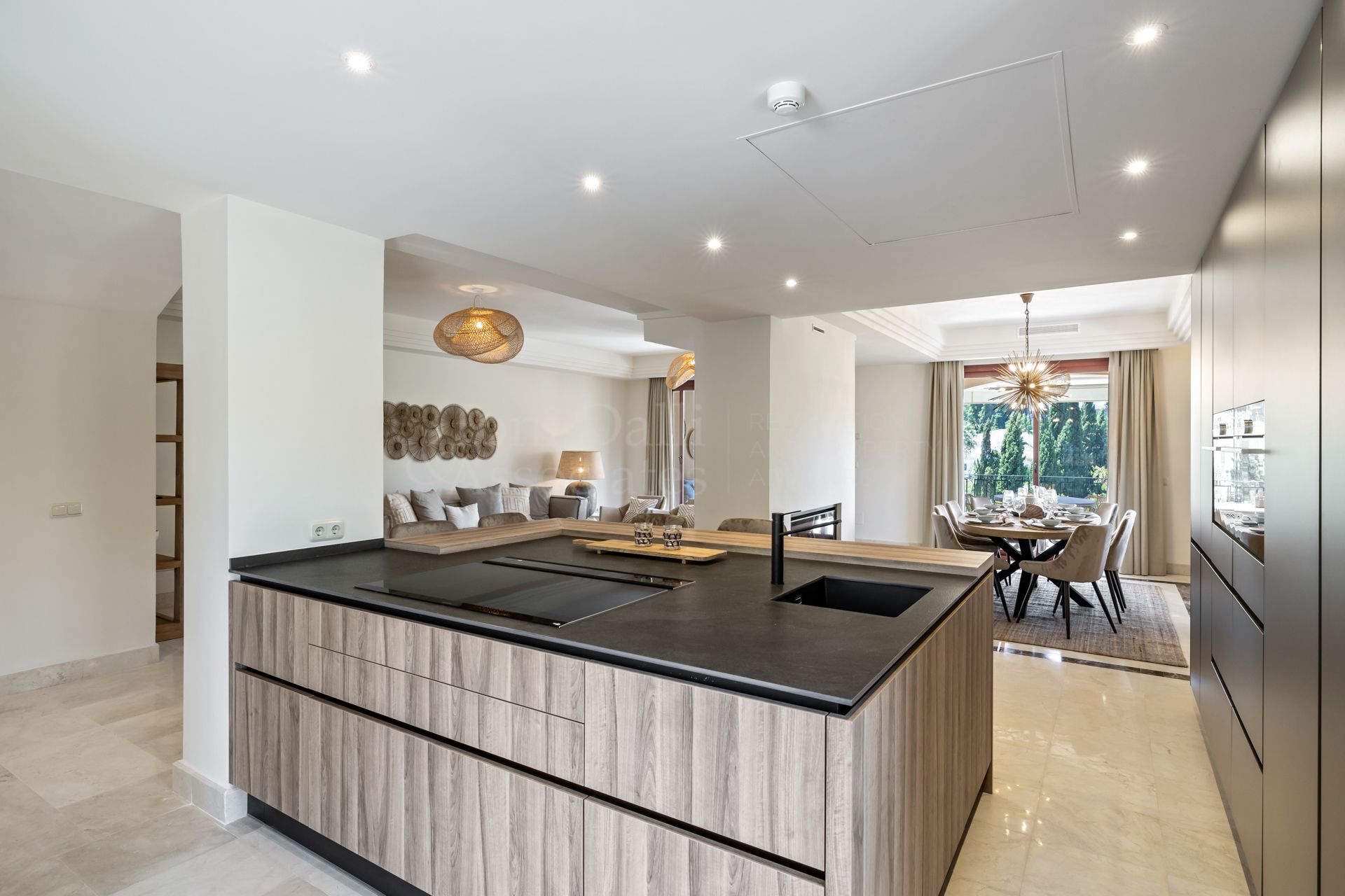 Villa in La Alzambra, Marbella