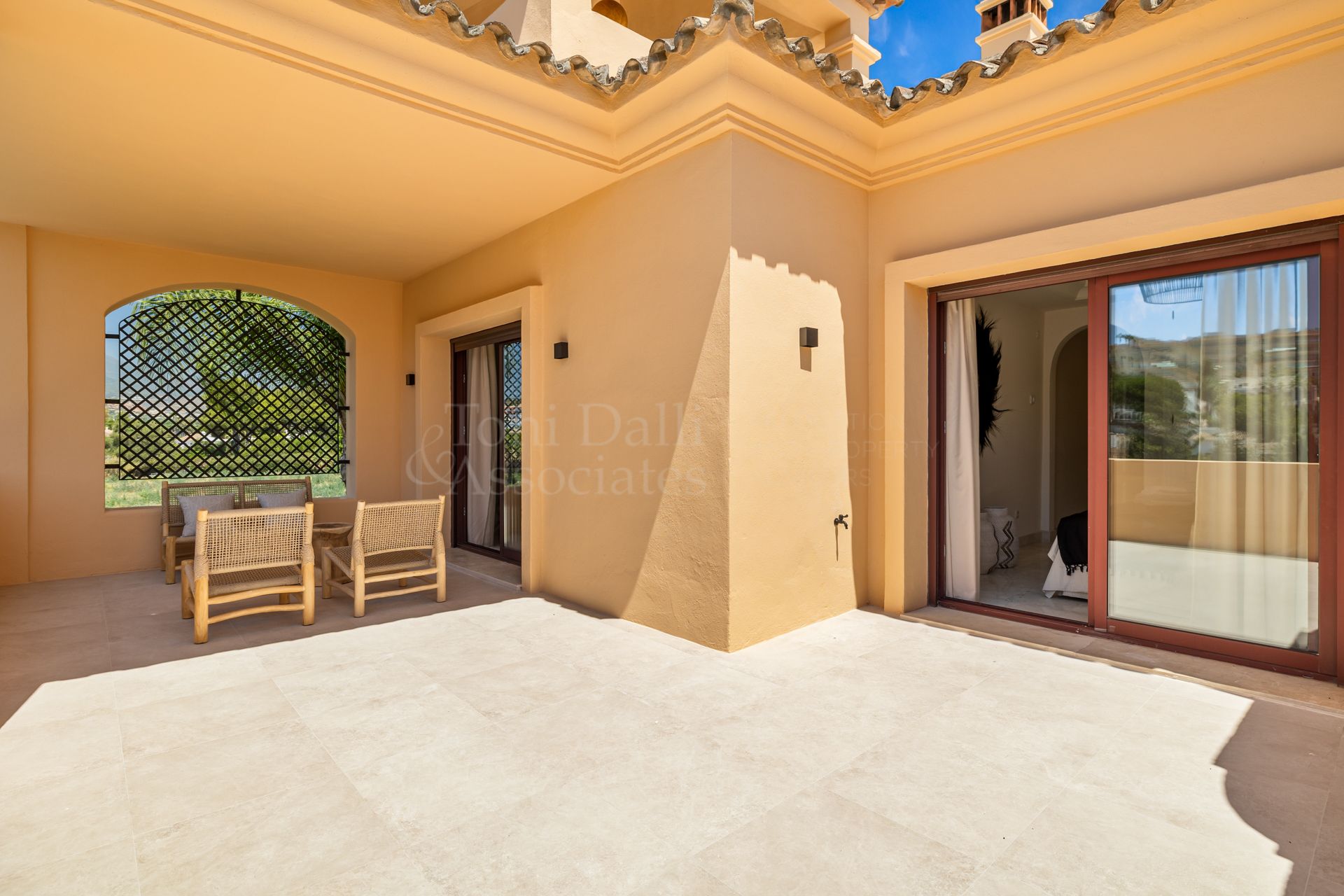 Villa in La Alzambra, Marbella