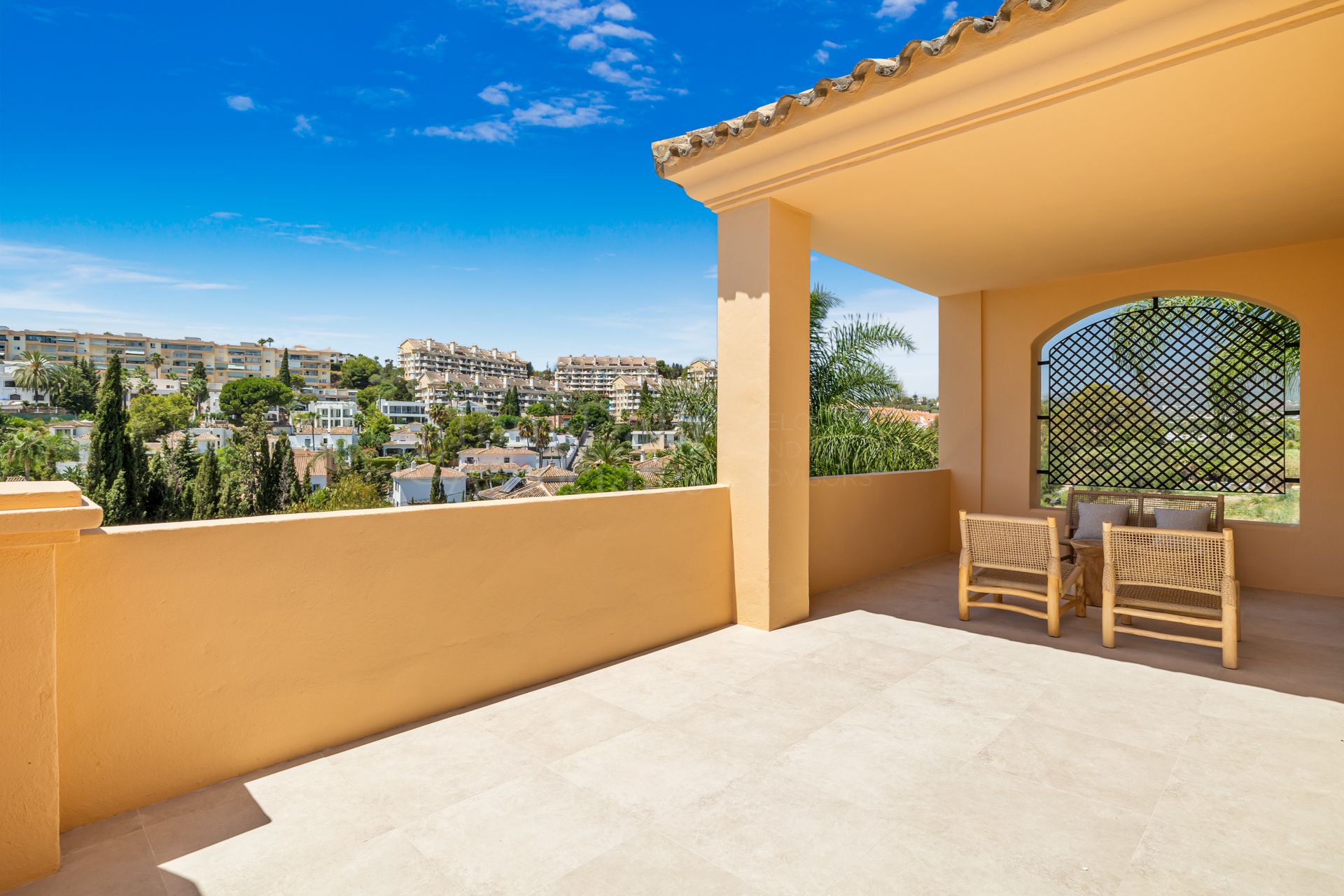 Villa in La Alzambra, Marbella
