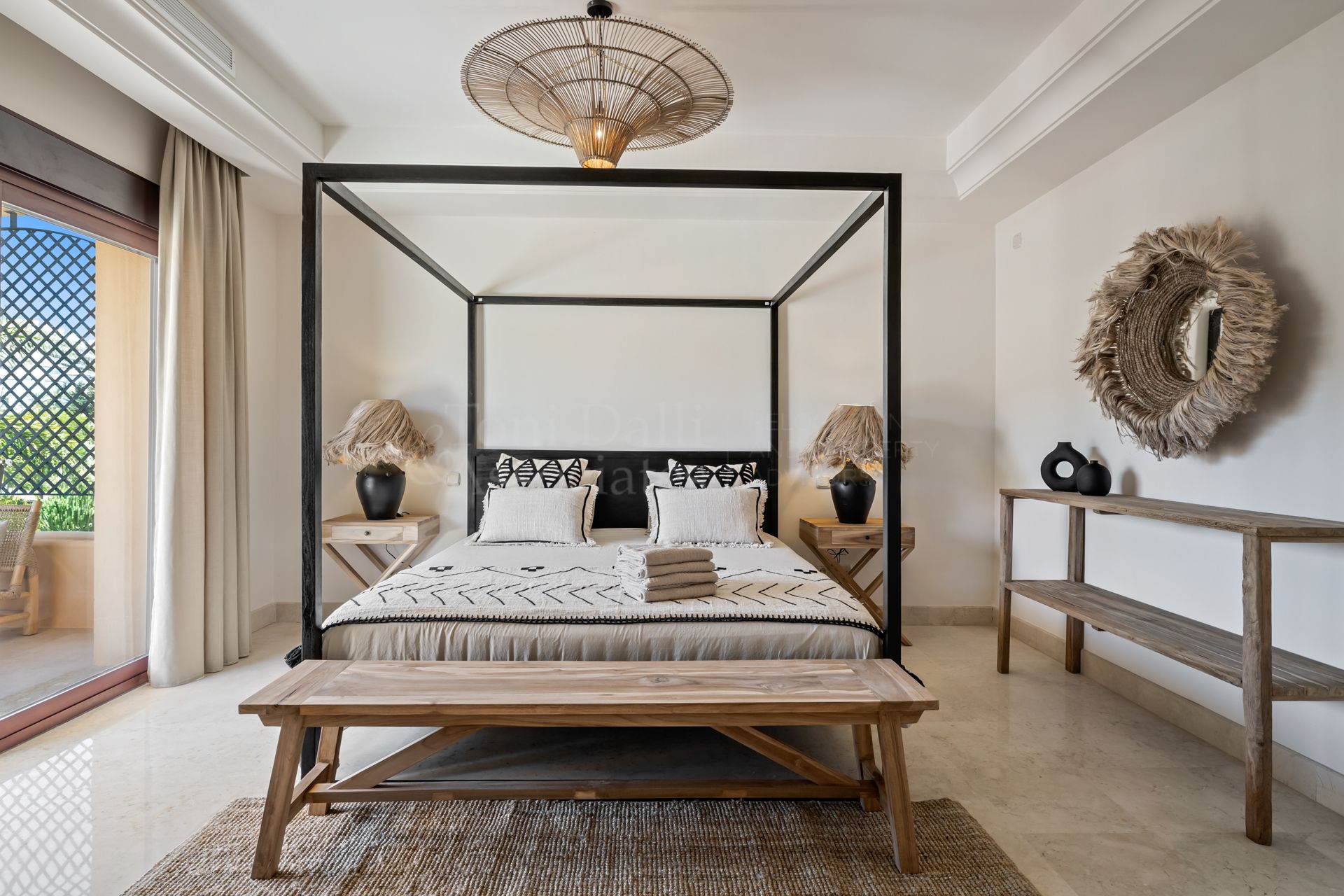 Villa in La Alzambra, Marbella