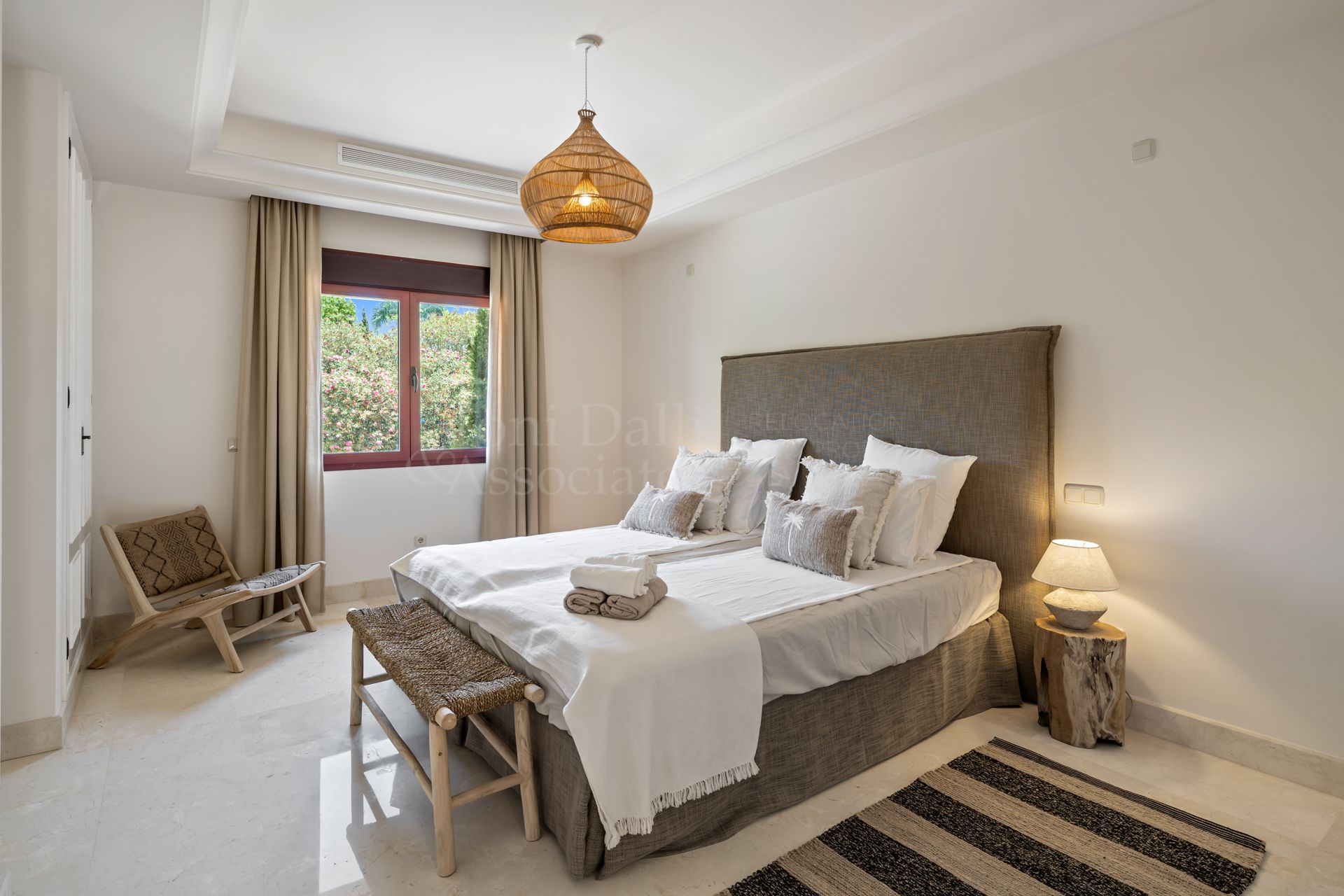 Villa in La Alzambra, Marbella