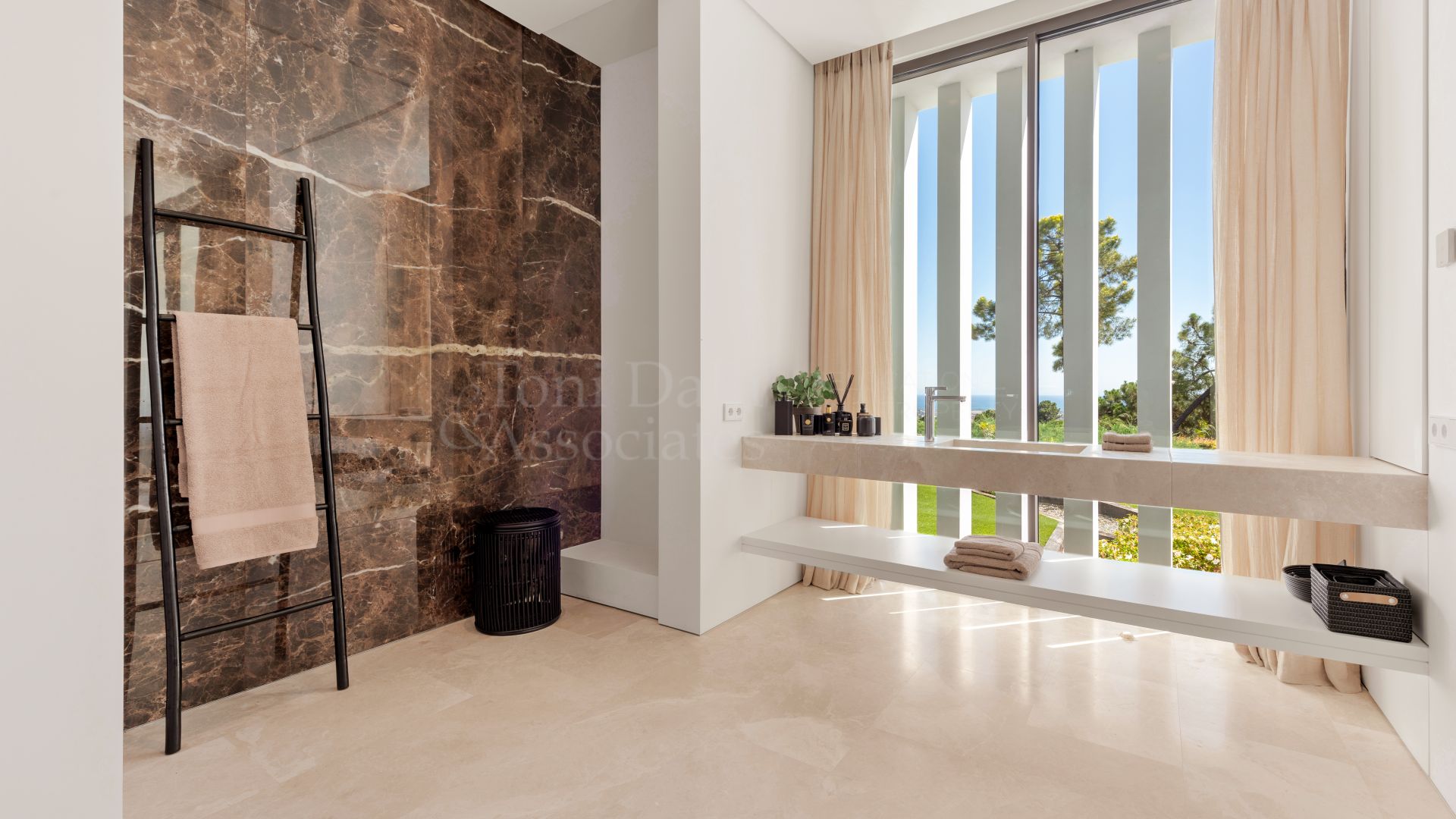 Villa in La Reserva de Alcuzcuz, Benahavis