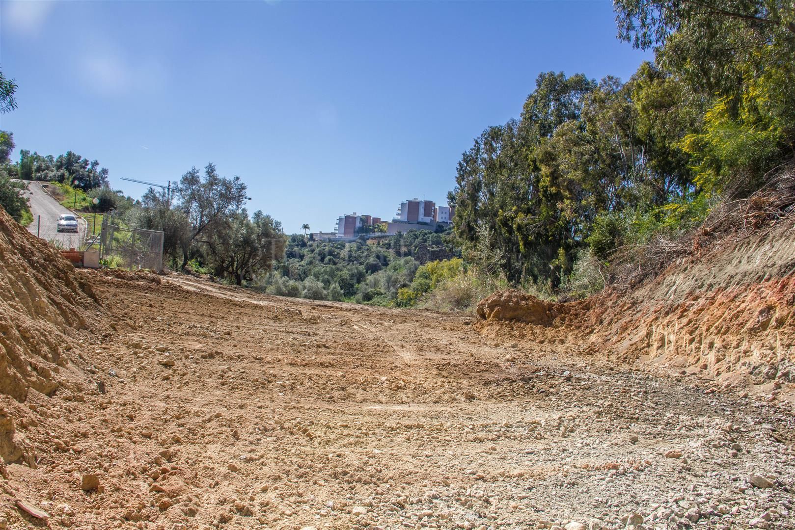 Plot in Puerto del Almendro, Benahavis