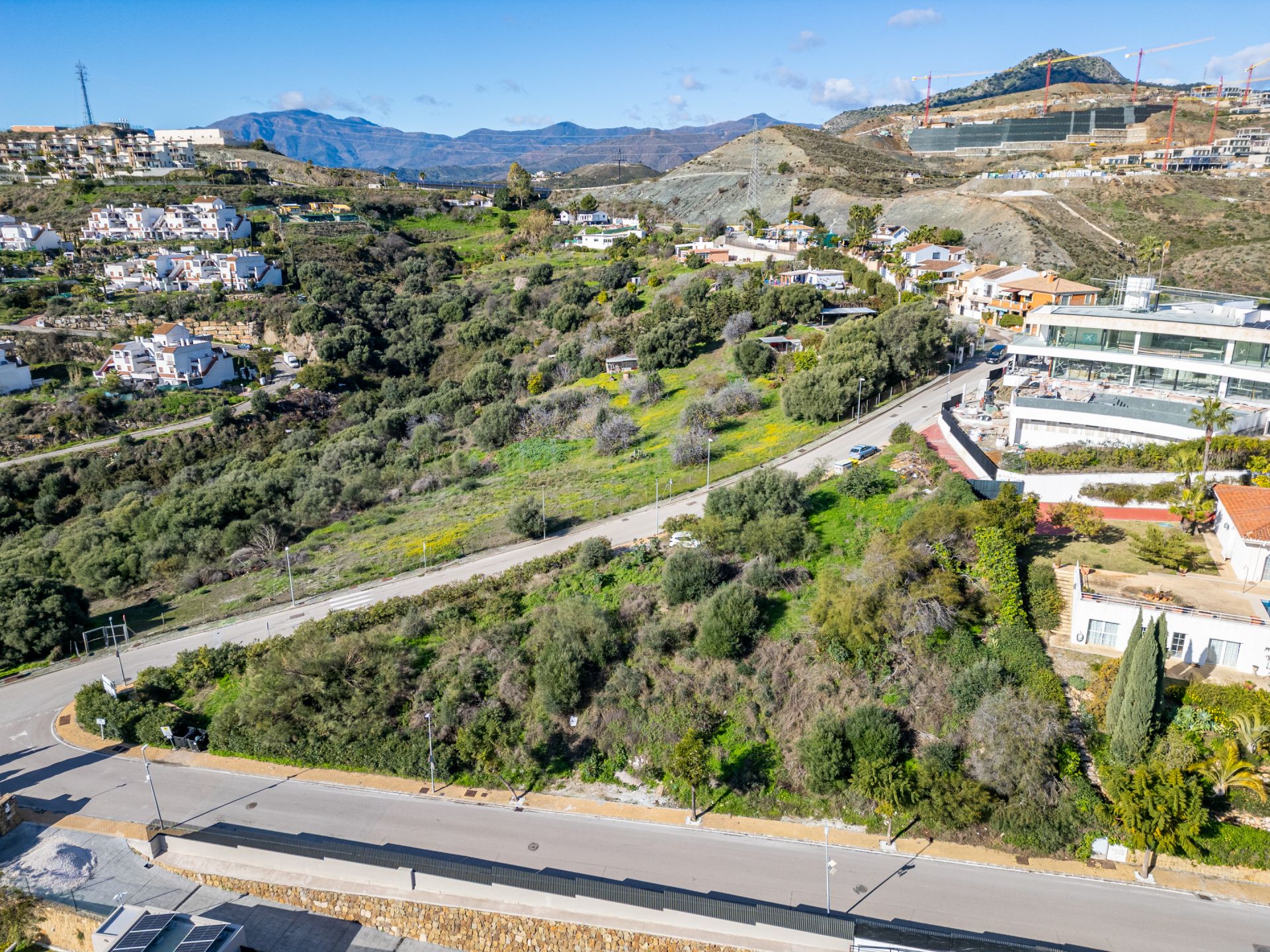 Plot in La Alqueria, Benahavis