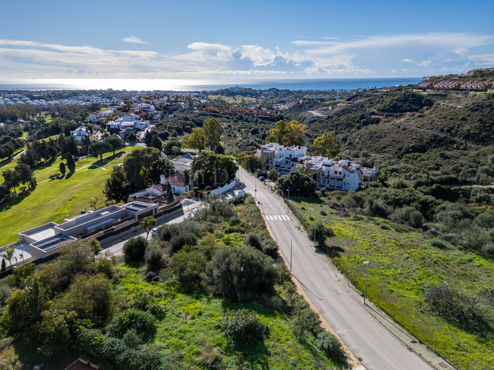 Plot in La Alqueria, Benahavis