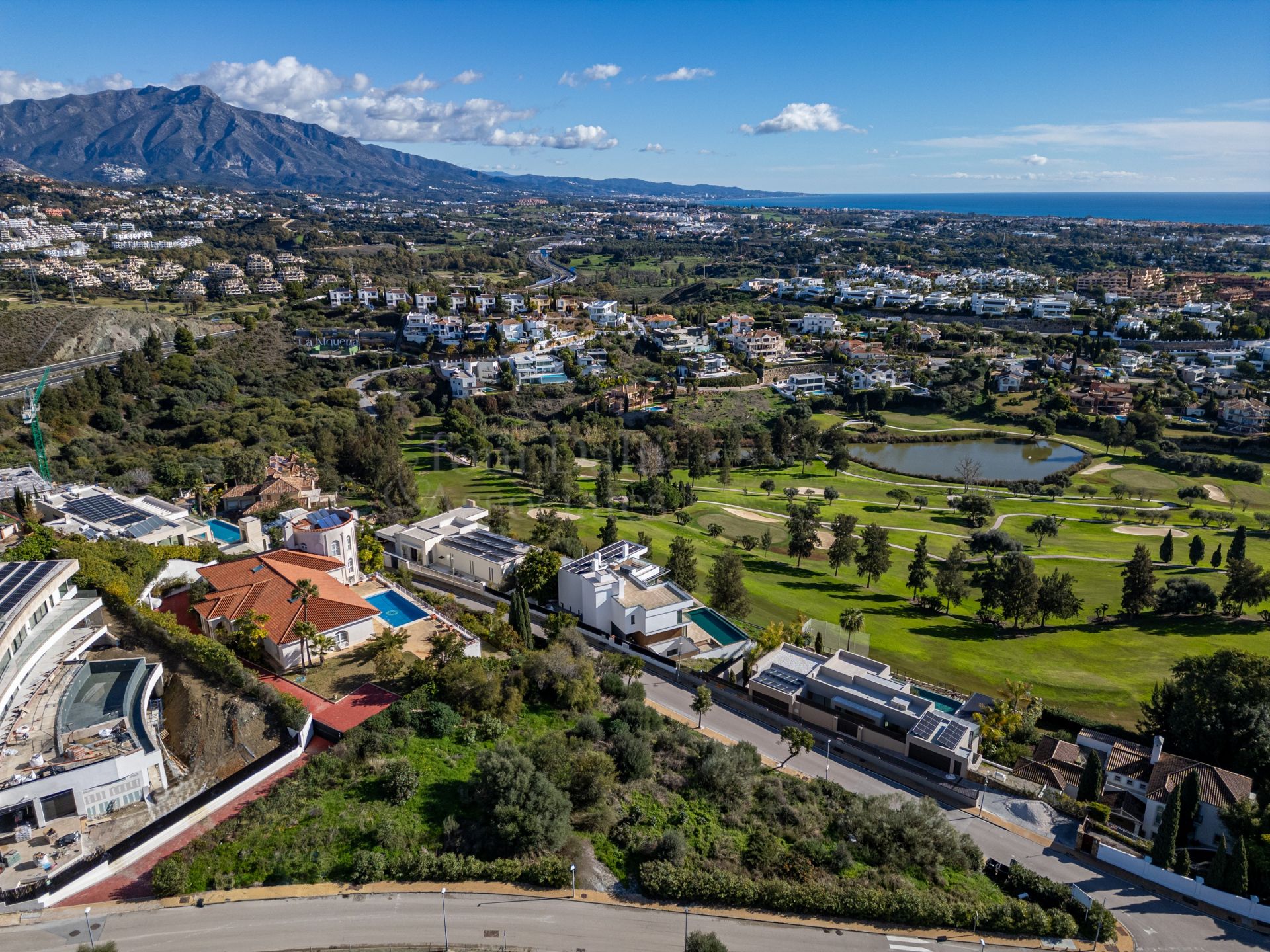 Plot in La Alqueria, Benahavis
