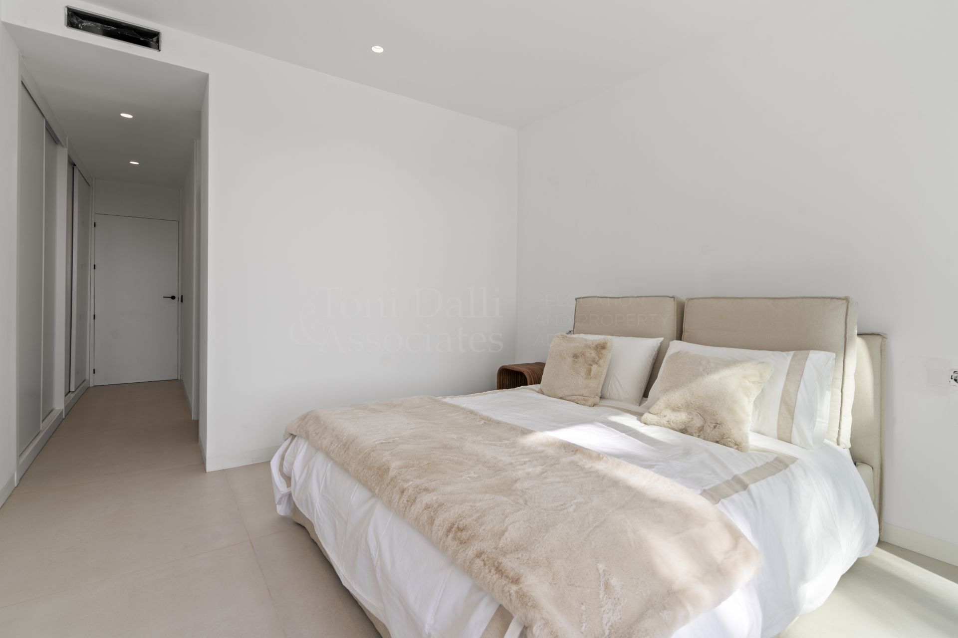 Ground Floor Duplex in El Paraiso, Estepona