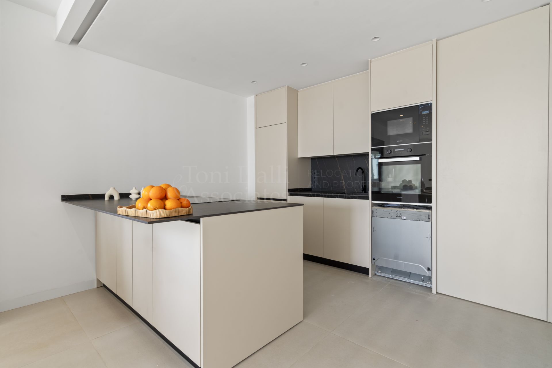 Ground Floor Duplex in El Paraiso, Estepona