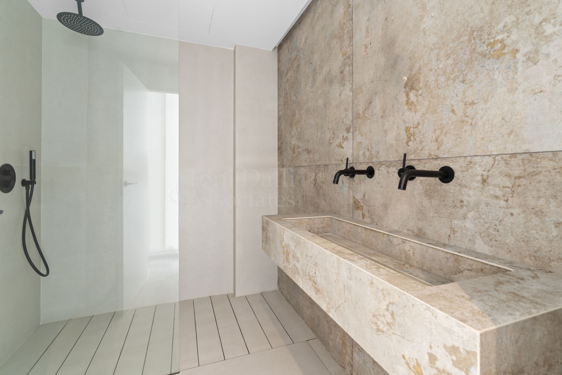 Ground Floor Duplex in El Paraiso, Estepona