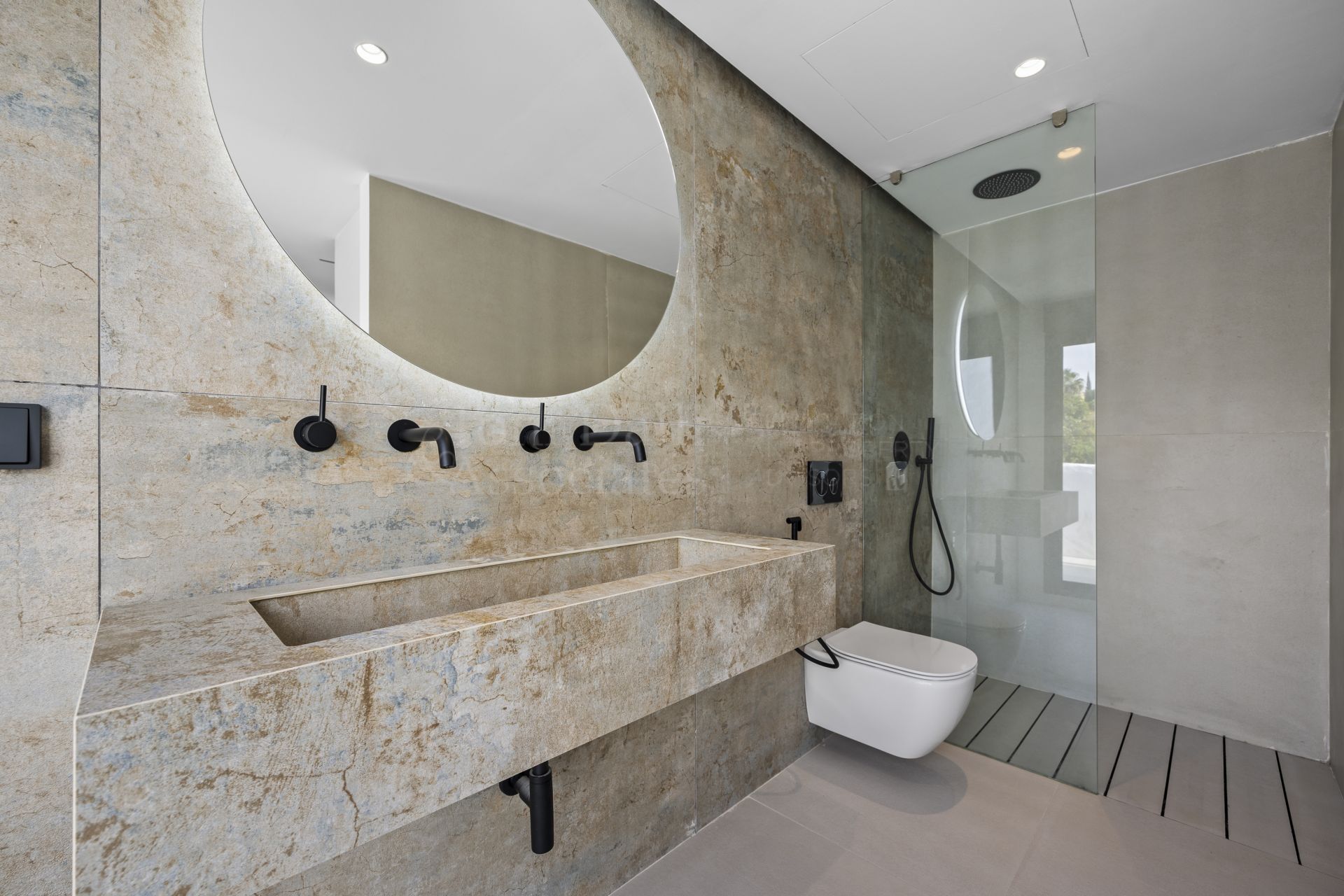 Duplex Penthouse in El Paraiso, Estepona