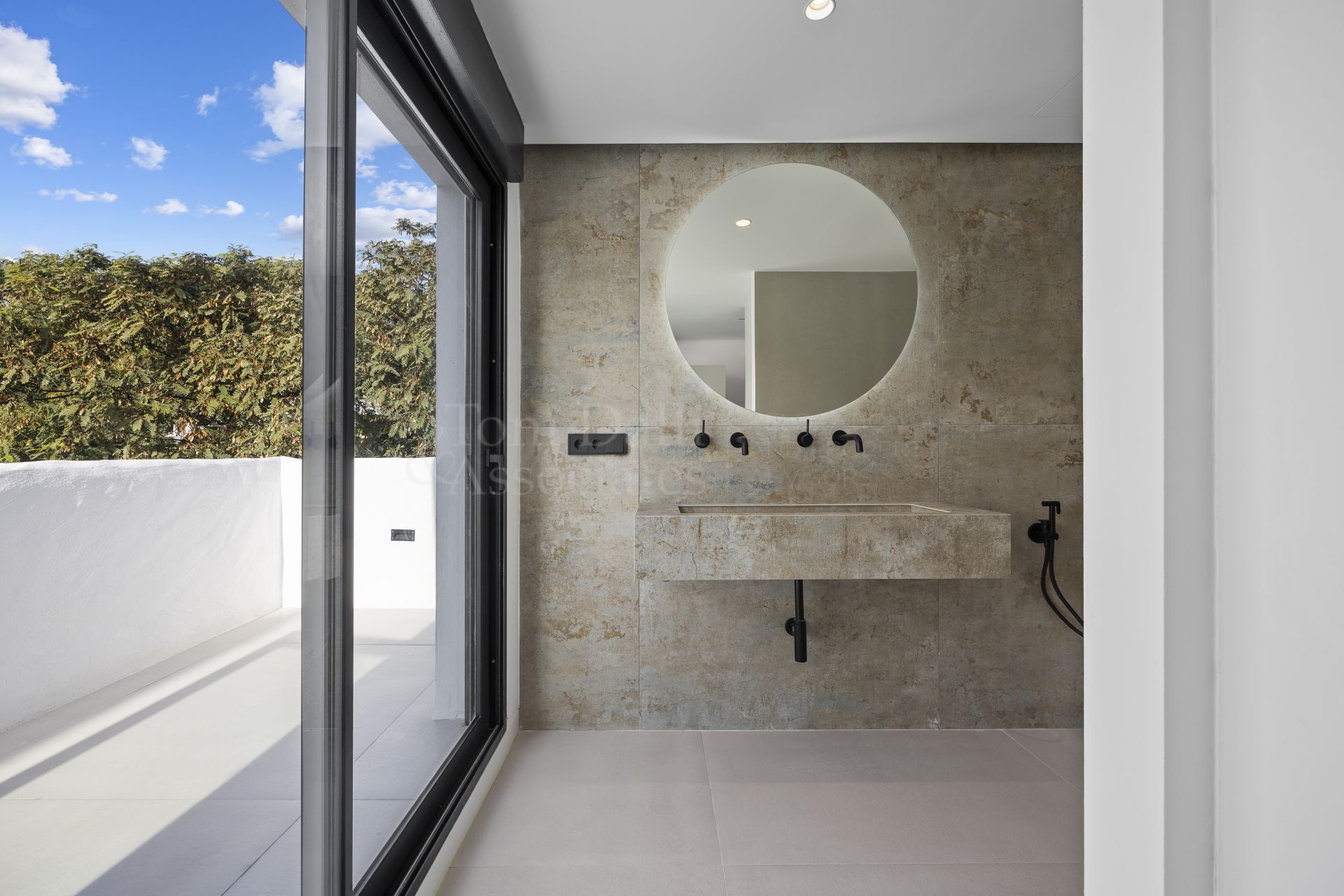 Duplex Penthouse in El Paraiso, Estepona