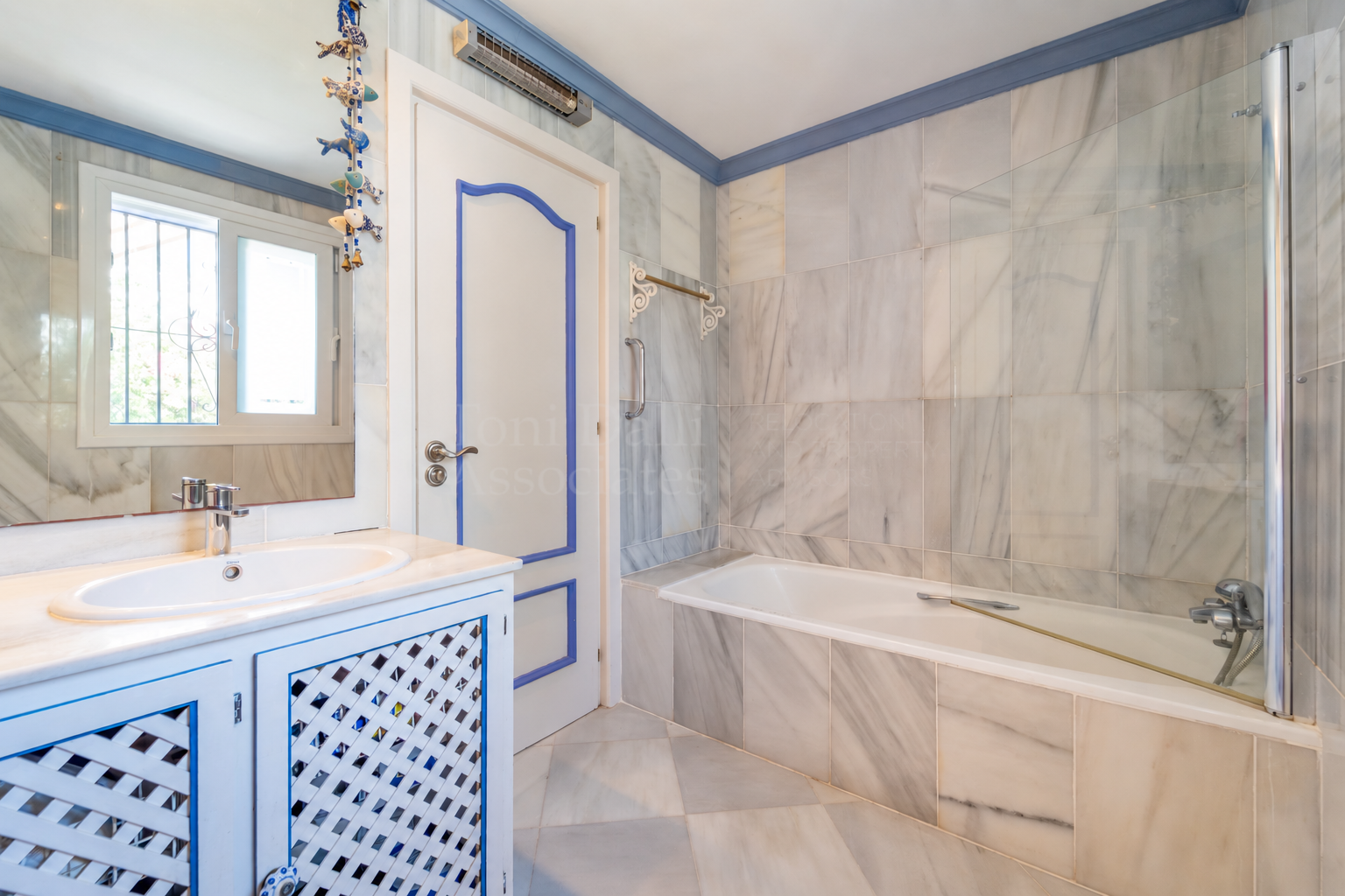 Semi Detached Villa in Marbella Hill Club, Marbella