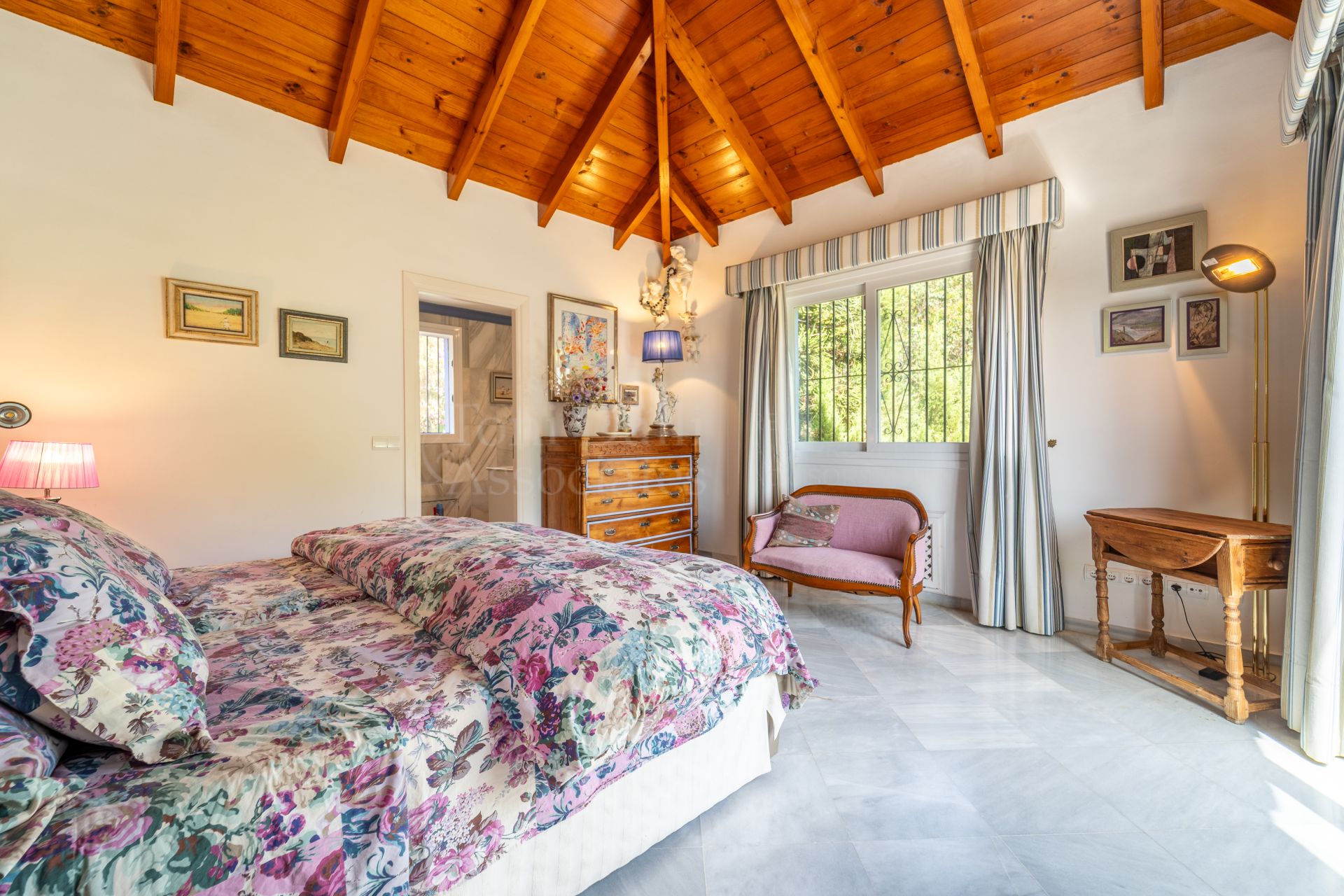 Semi Detached Villa in Marbella Hill Club, Marbella