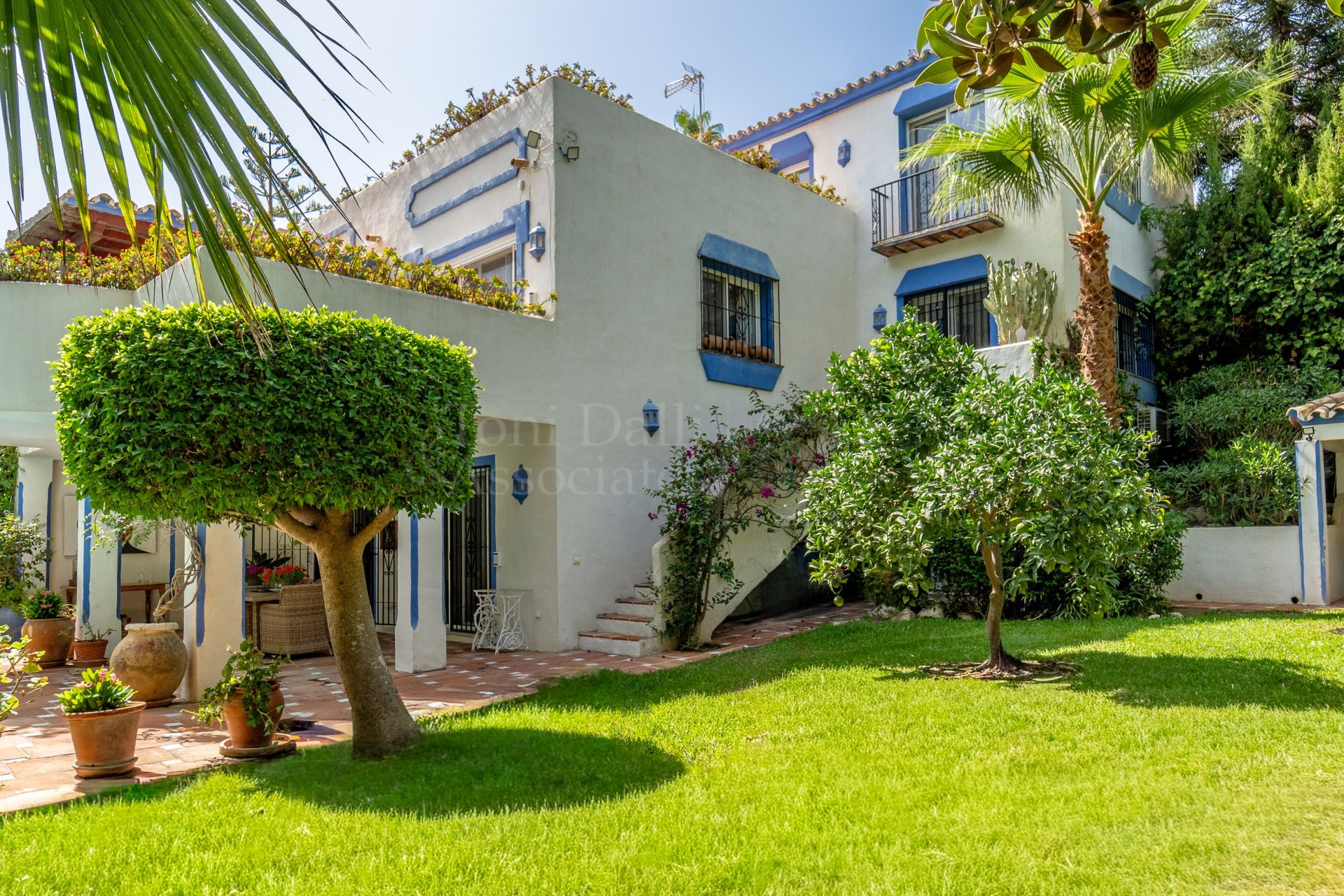 Semi Detached Villa in Marbella Hill Club, Marbella