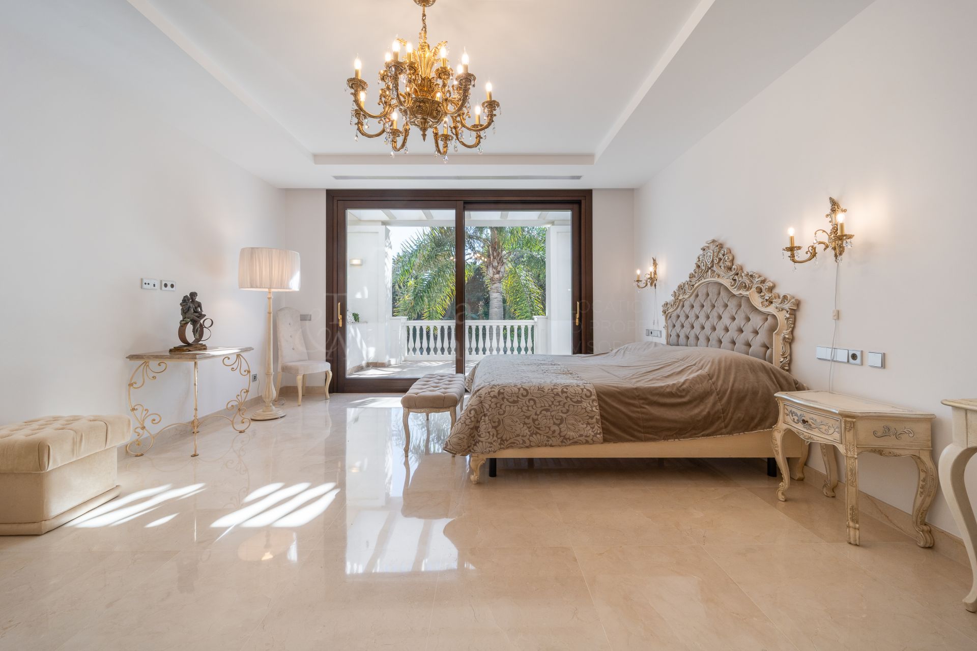 Villa in Casasola, Estepona