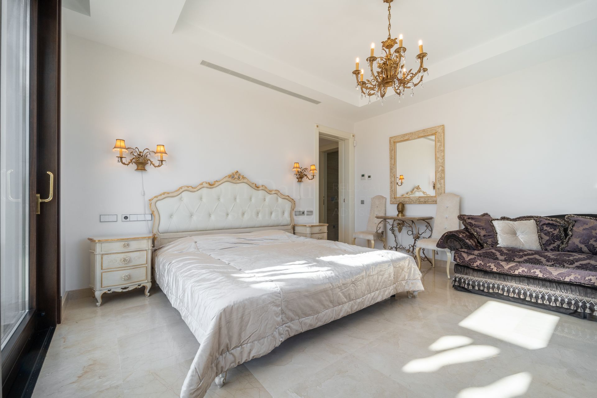 Villa in Casasola, Estepona