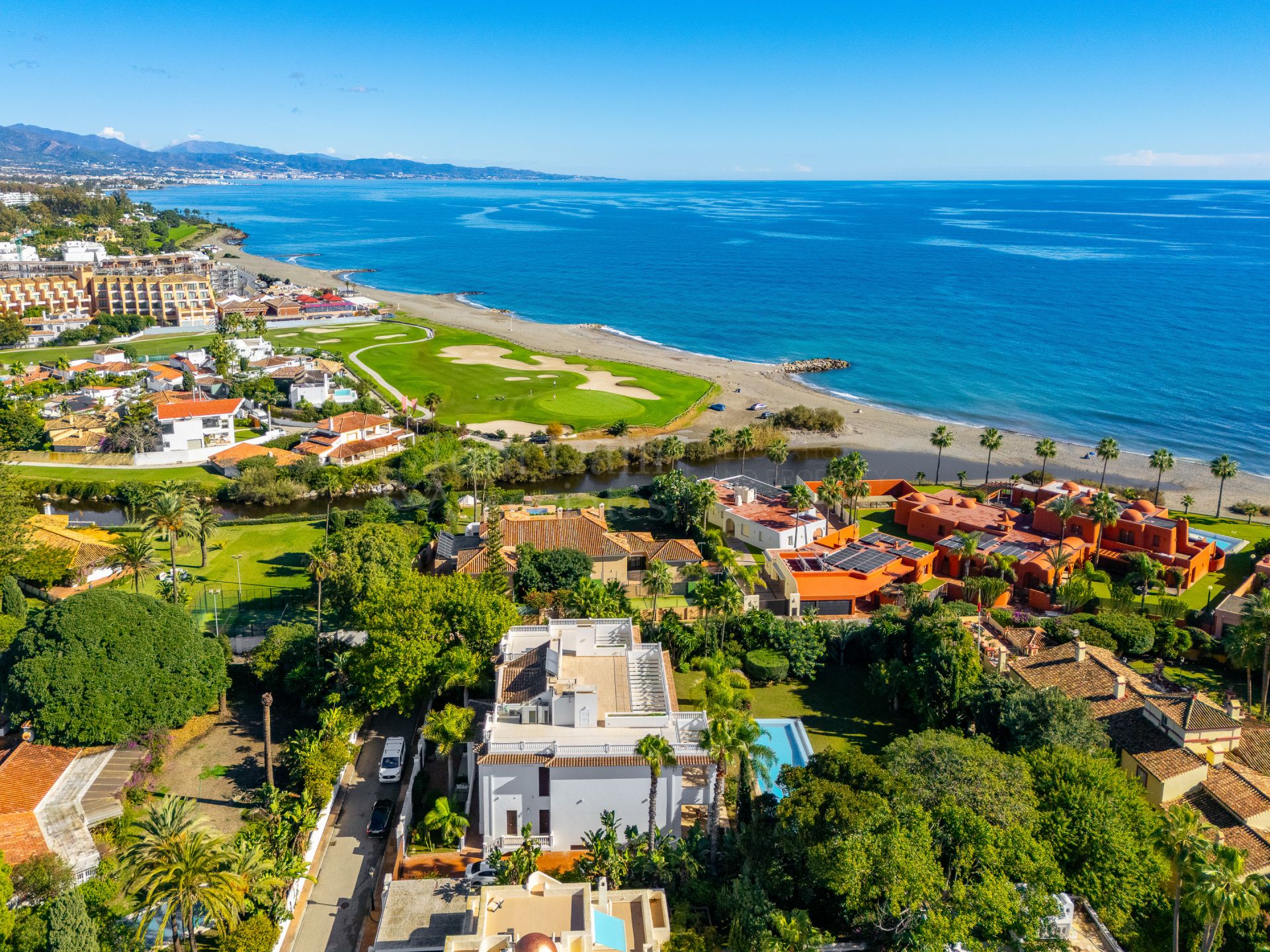 Villa in Casasola, Estepona