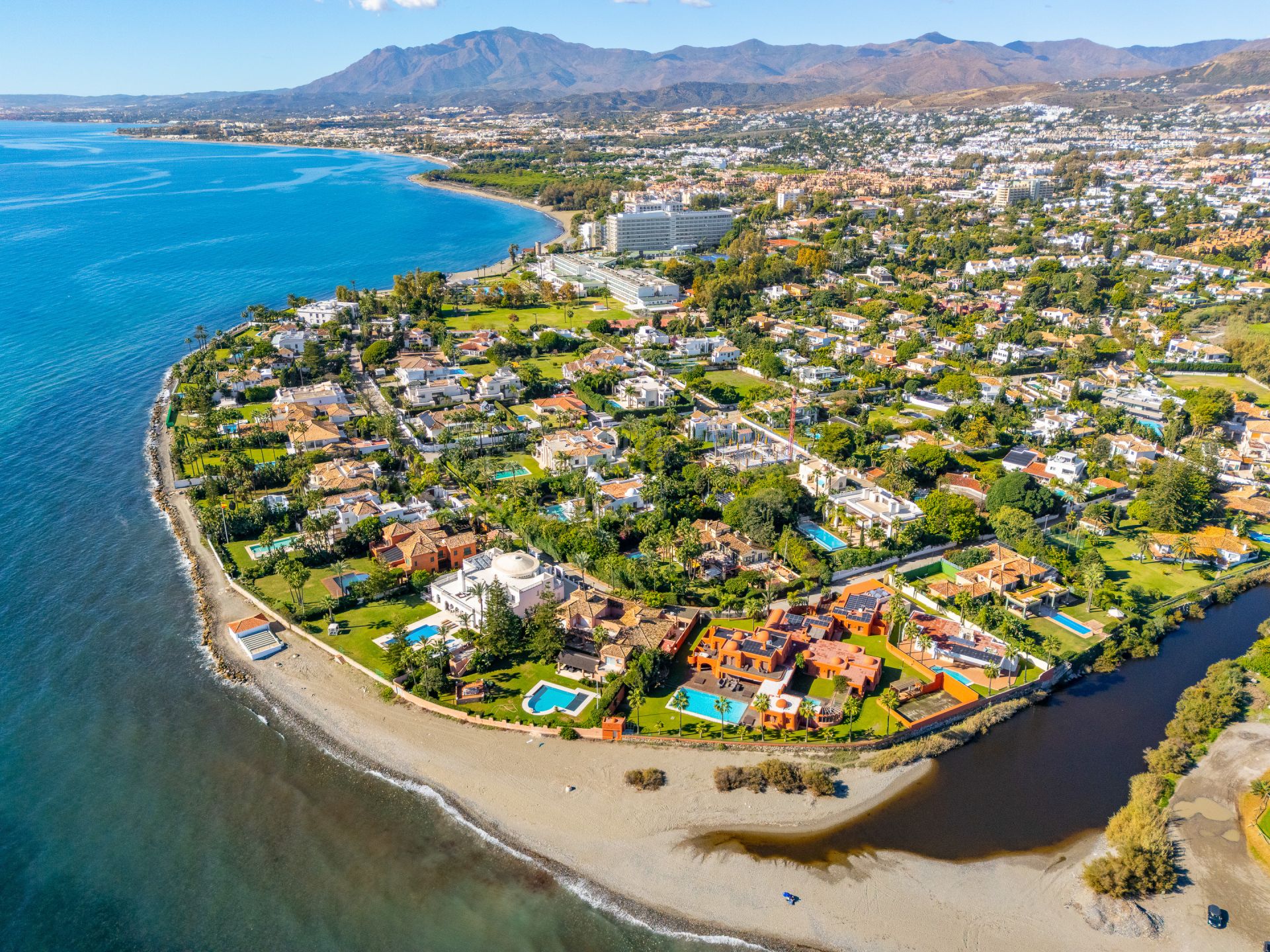 Villa in Casasola, Estepona