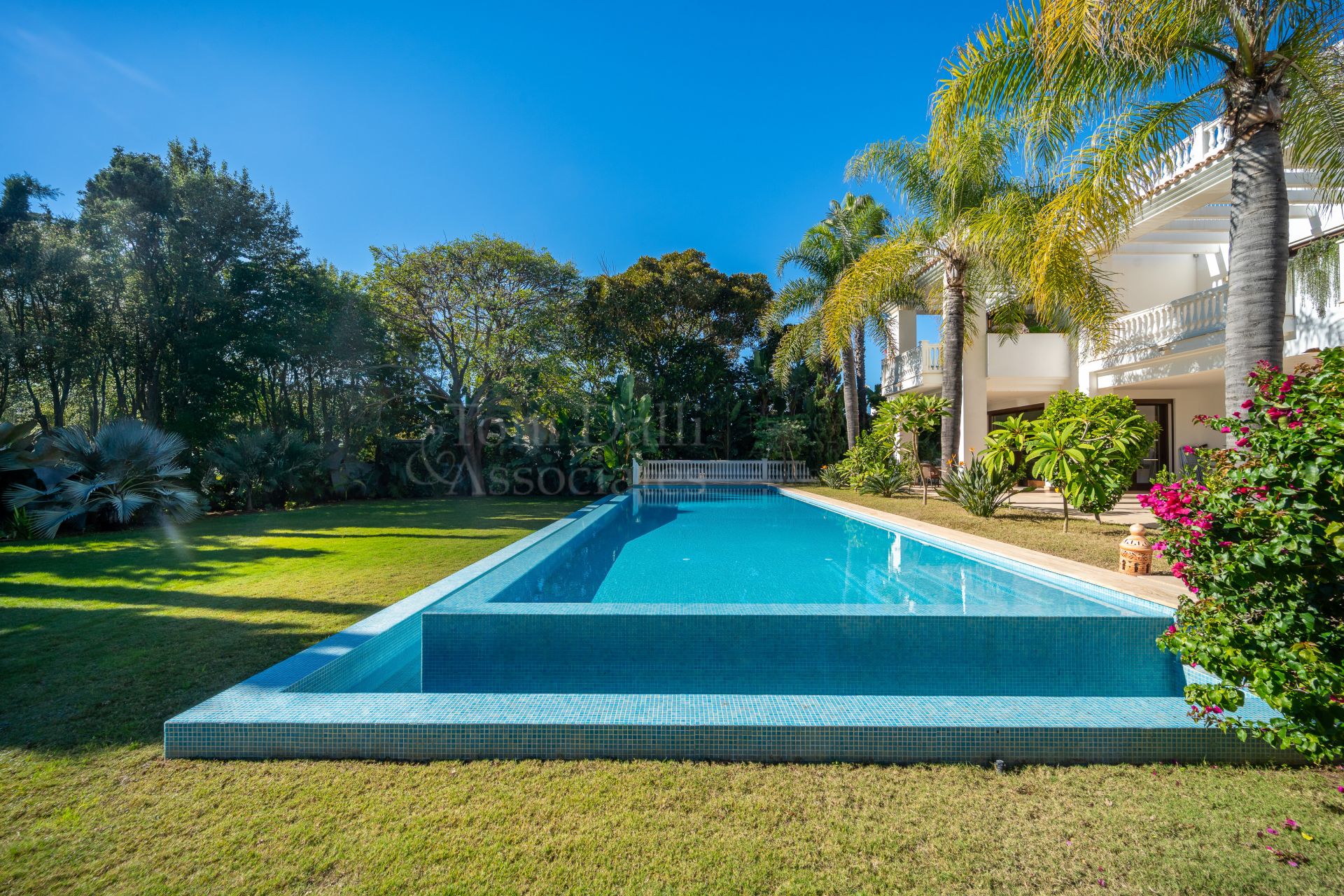 Villa in Casasola, Estepona