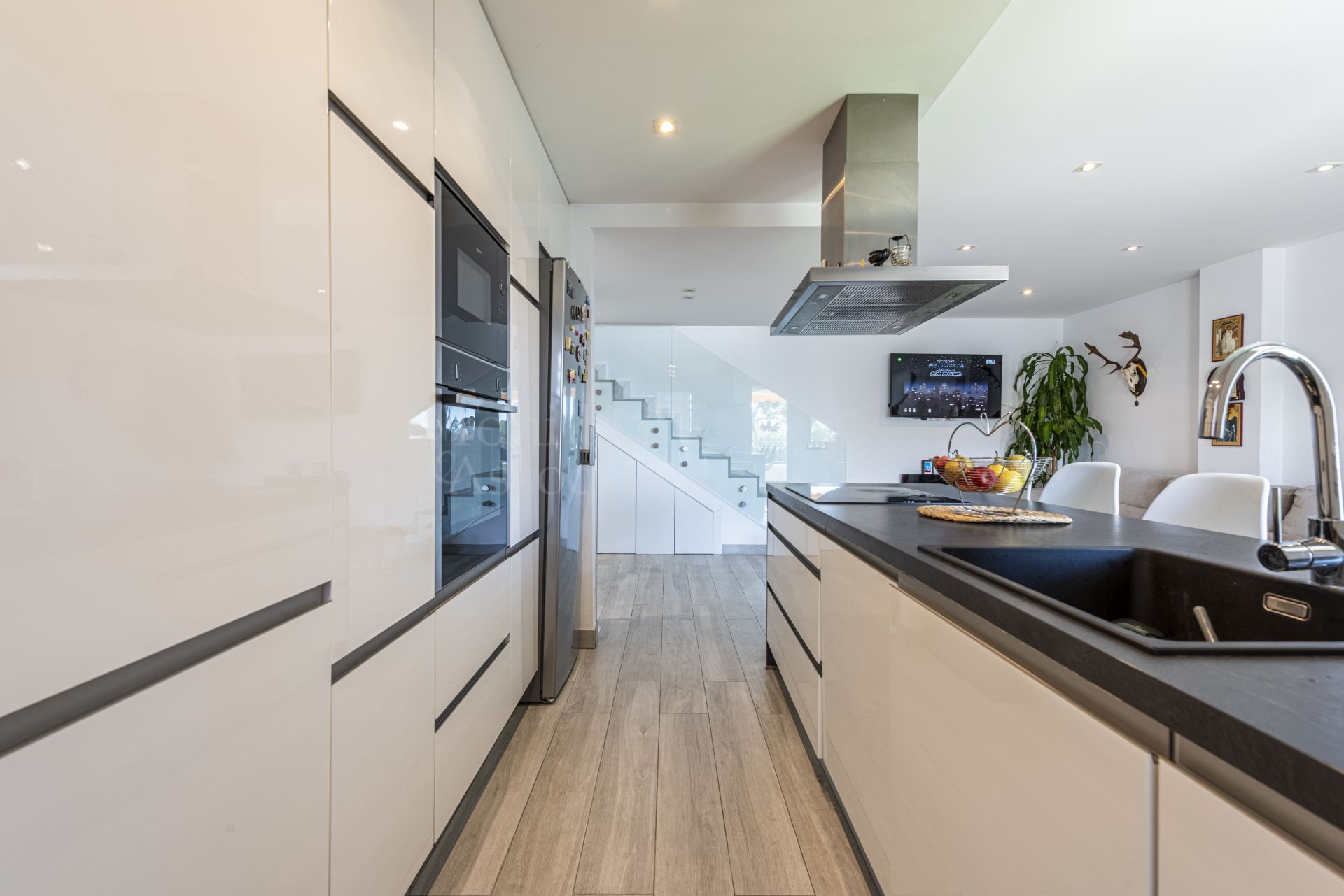 Duplex Penthouse in Los Pinos de Nagüeles, Marbella