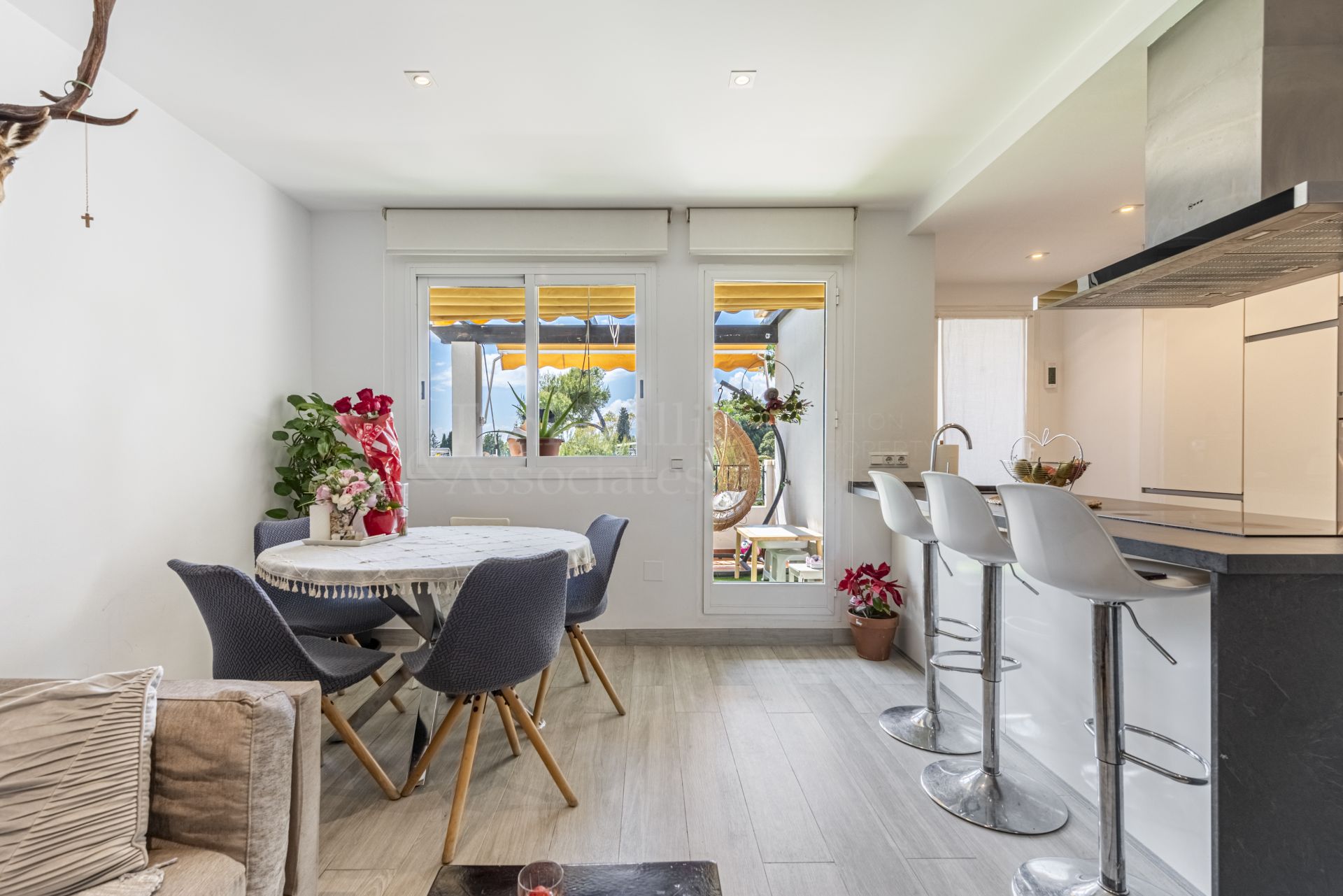 Duplex Penthouse in Los Pinos de Nagüeles, Marbella