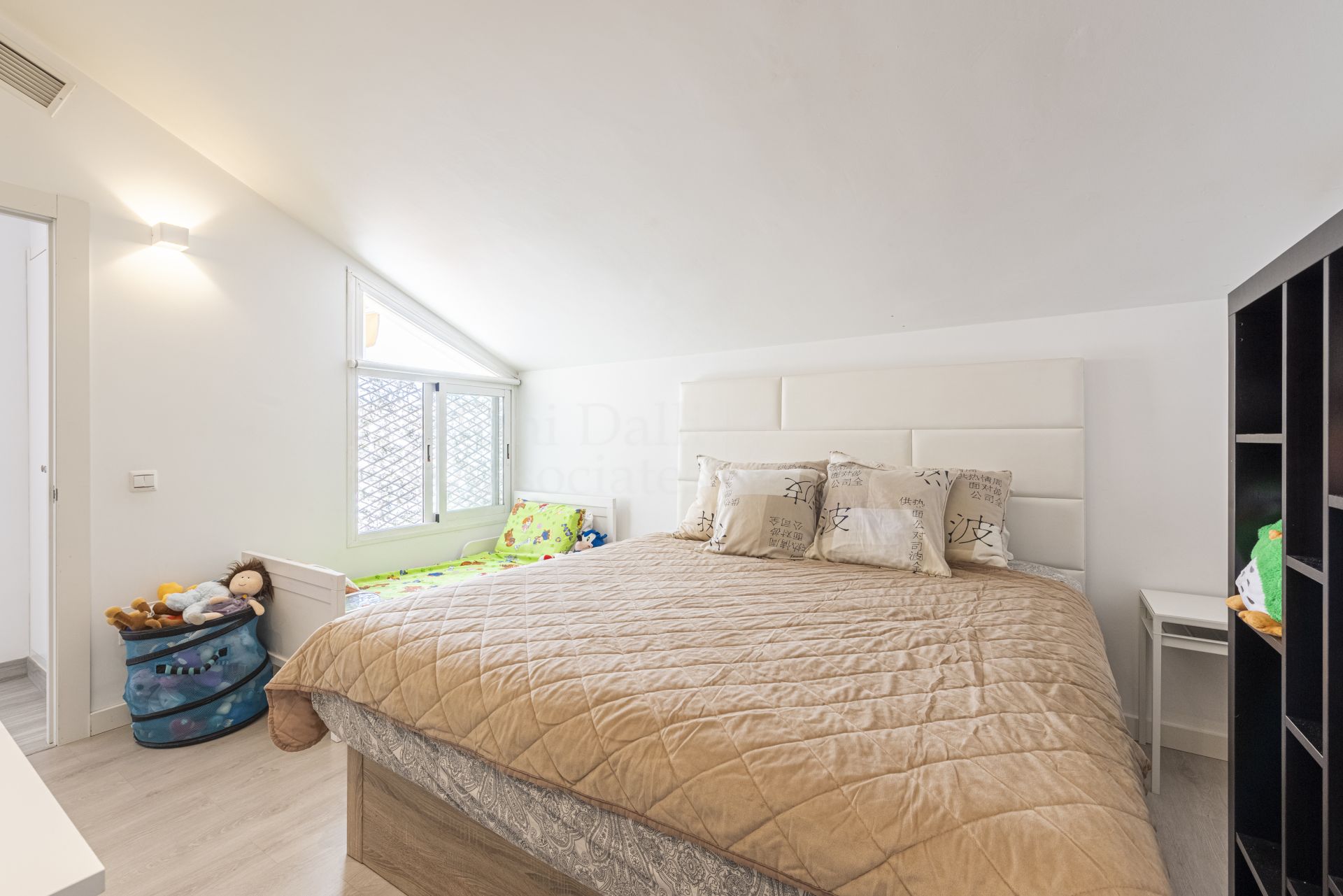 Duplex Penthouse in Los Pinos de Nagüeles, Marbella