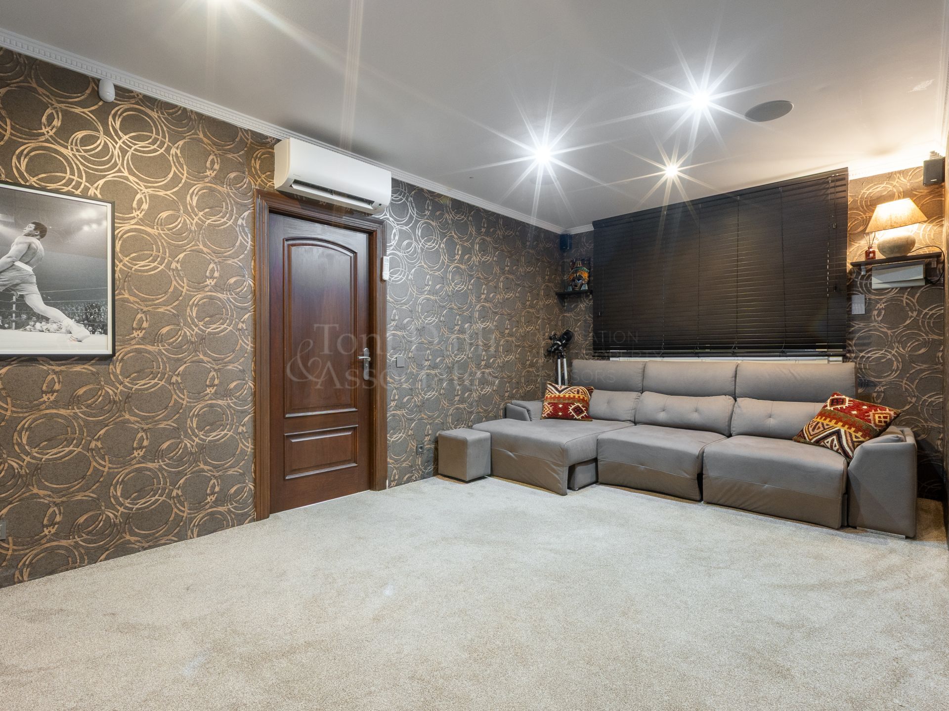 Villa in La Alqueria, Benahavis